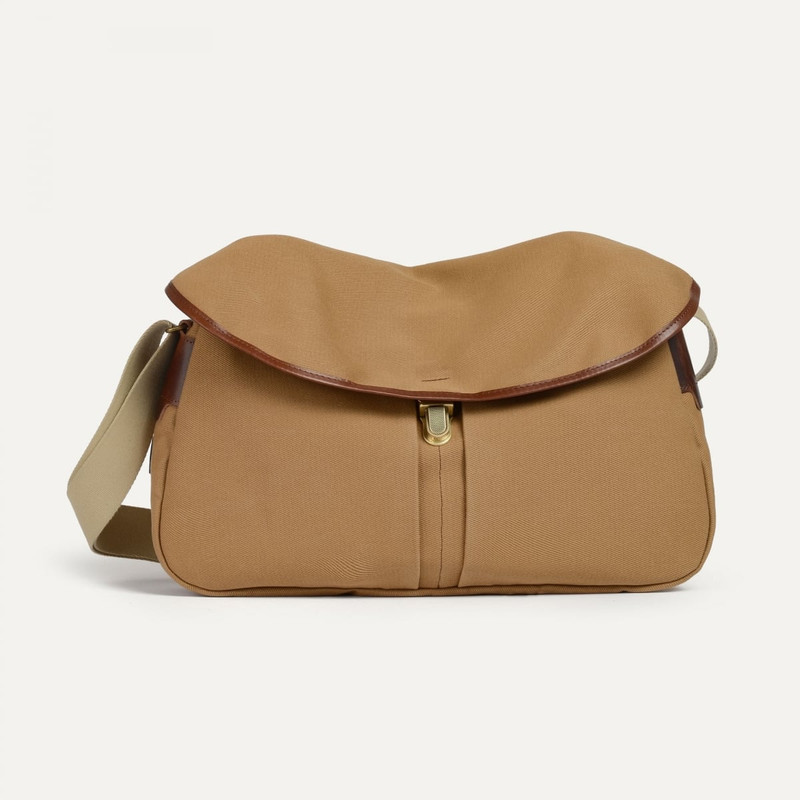 LÉON MESSENGER BAG - CAMEL 1