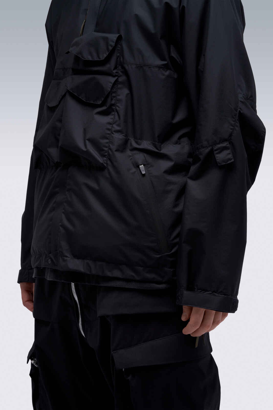 J28-WS 2L Gore-Tex Infinium™ Windstopper® Interops Jacket Black - 23