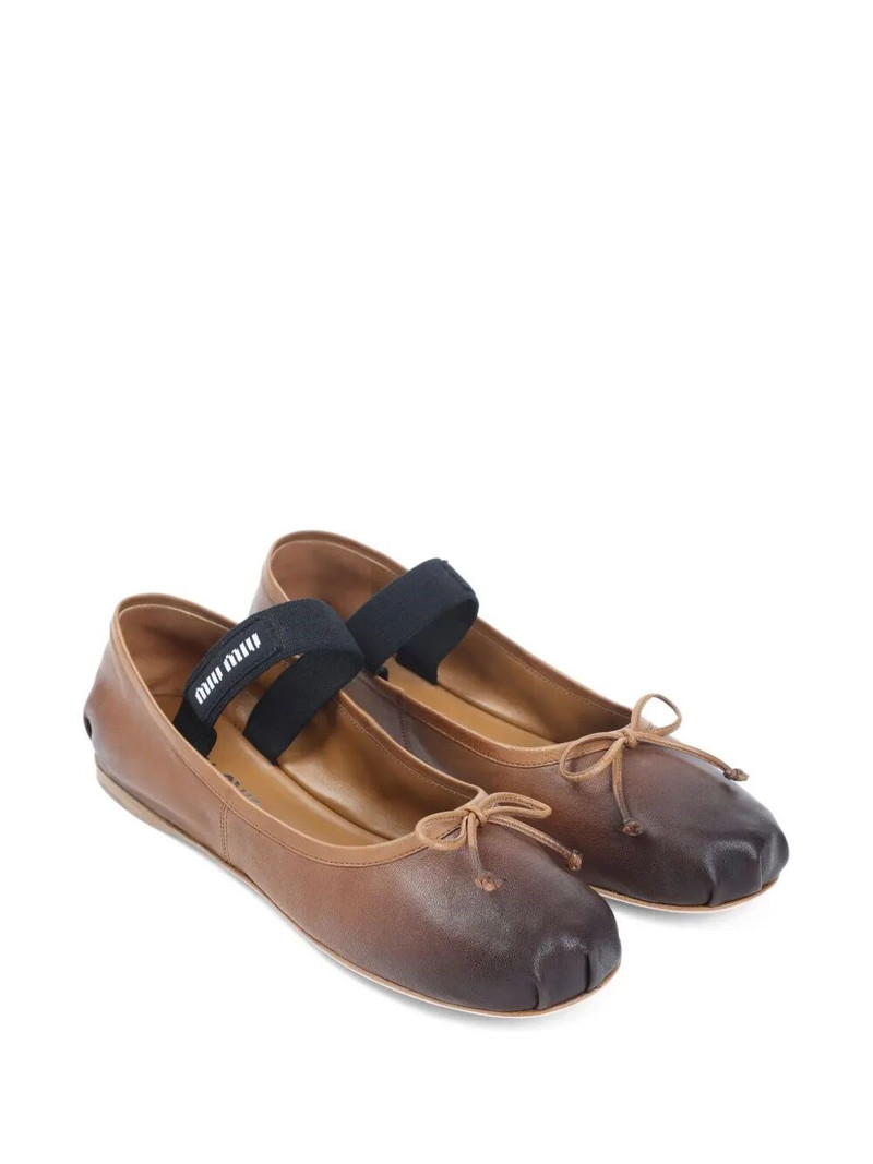 Miu Miu VINTAGE EFFECT LEATHER BALLET FLATS outlook