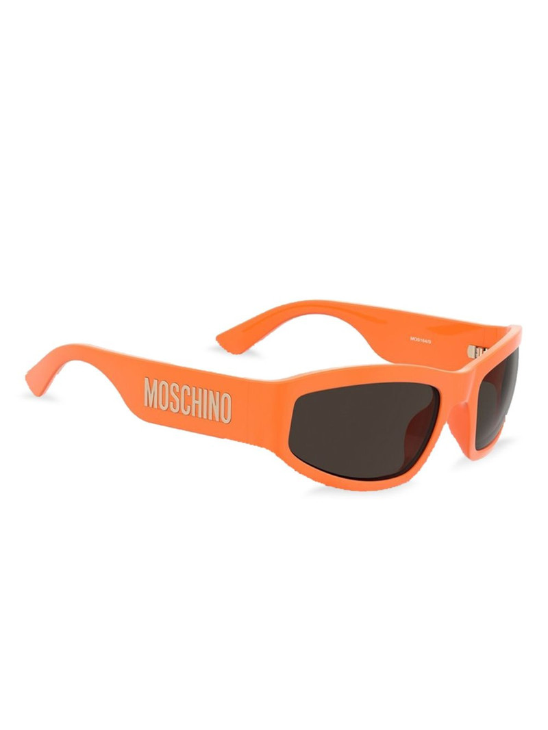 Moschino logo-lettering rectangle-frame sunglasses outlook