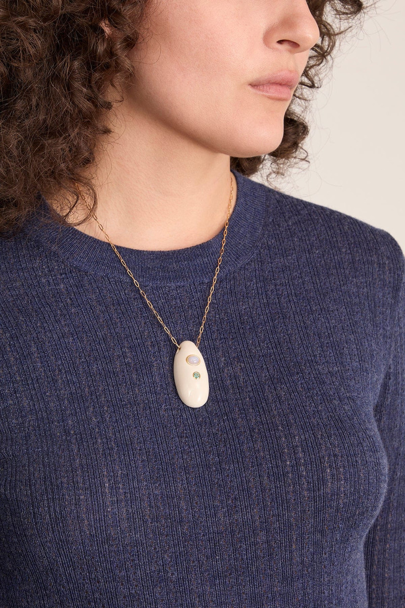 LIZZIE FORTUNATO La Paz Pendant Necklace in White outlook