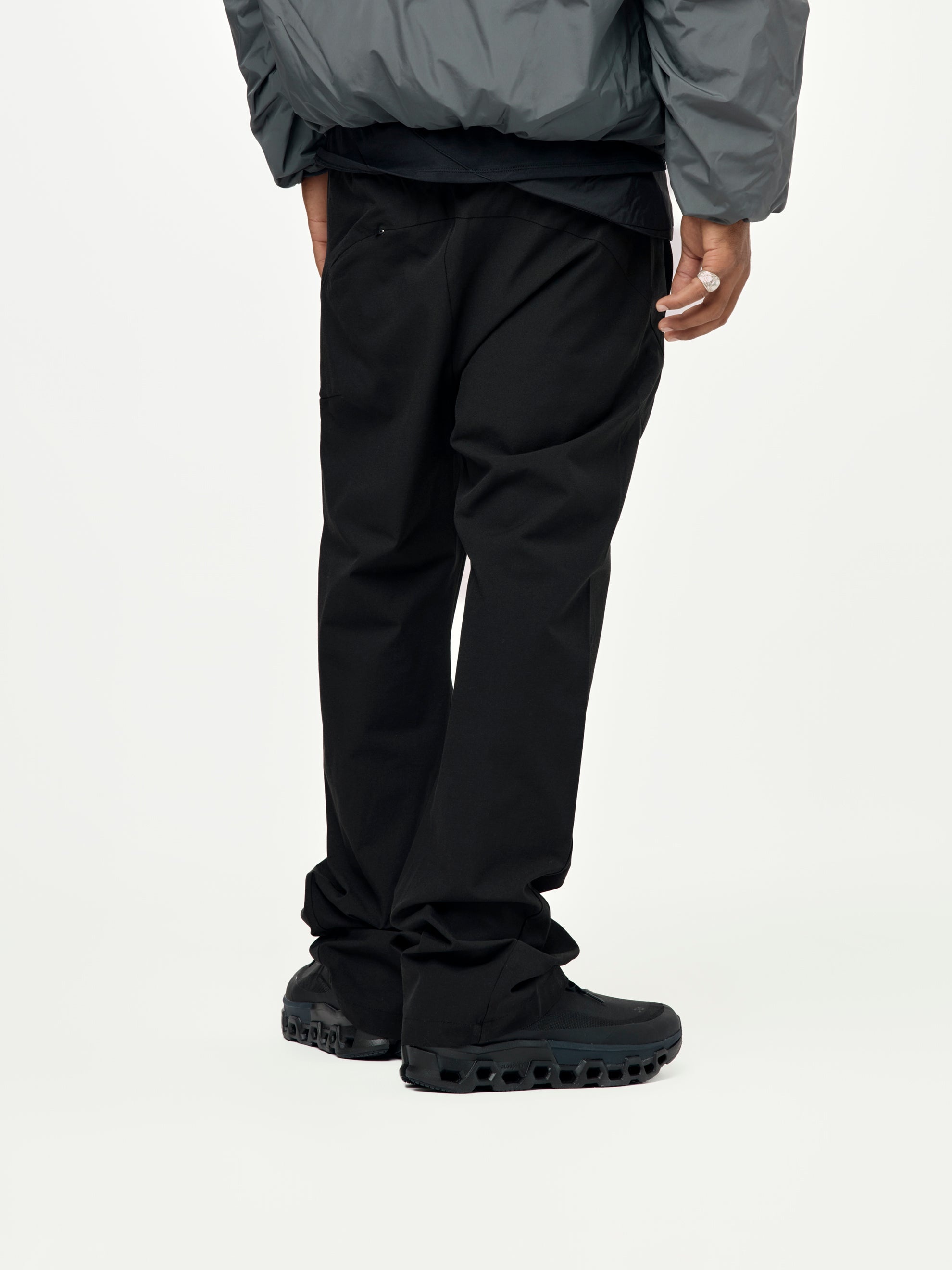 7.0 TECHNICAL PANTS RIGHT (BLACK) - 4