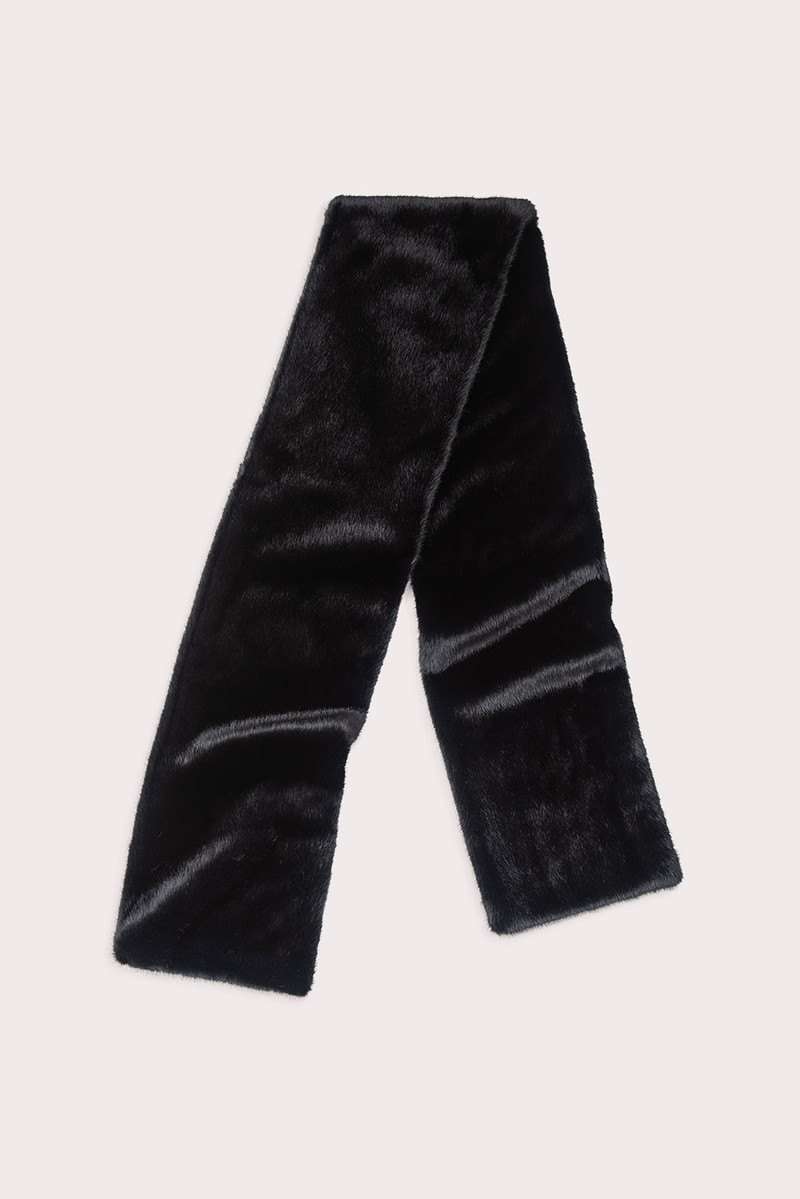 FLETCHER SCARF BLACK FAUX FUR 1