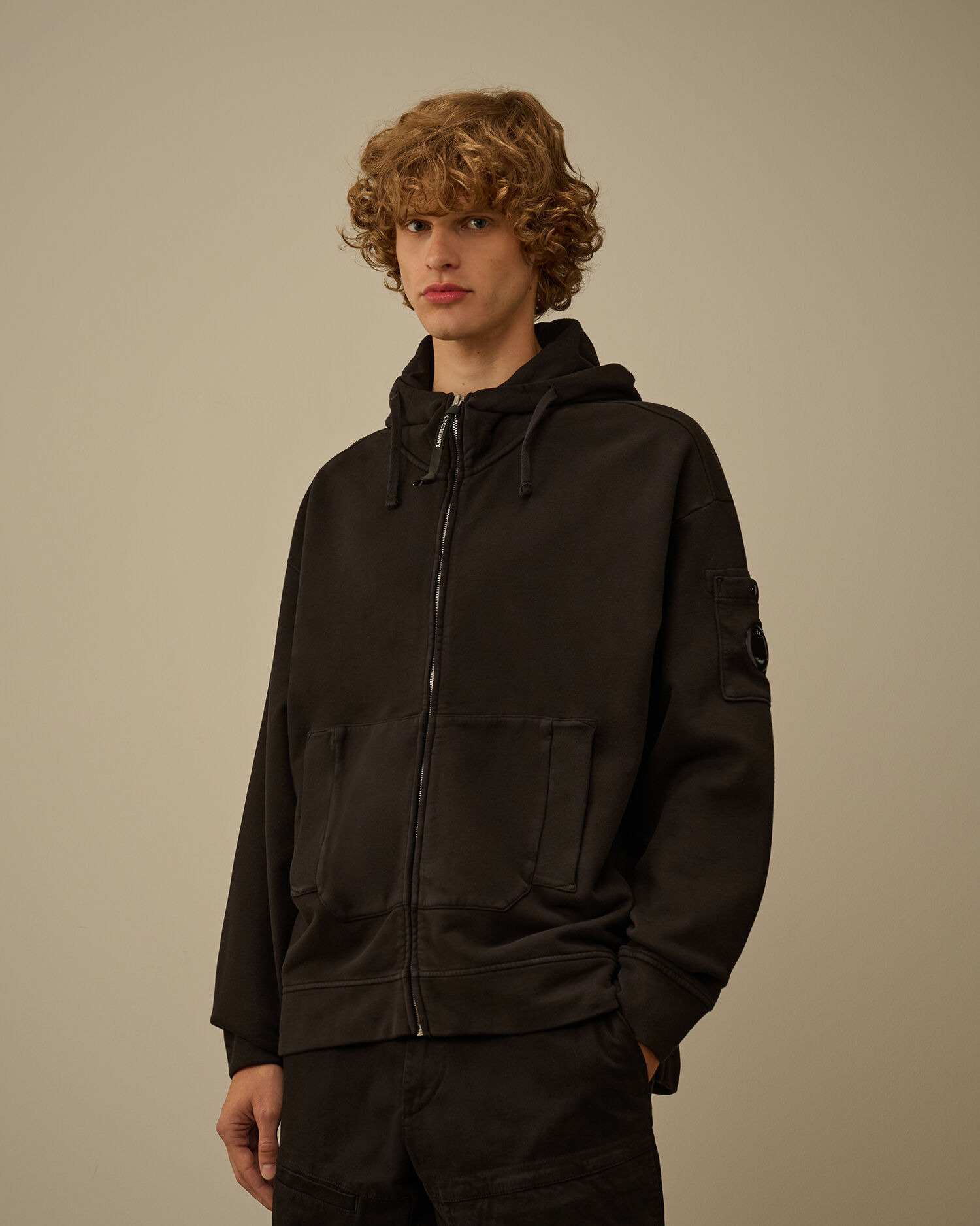 Brushed and Emerized Diagonal Fleece Boxy Goggle Sweatshirt - 3