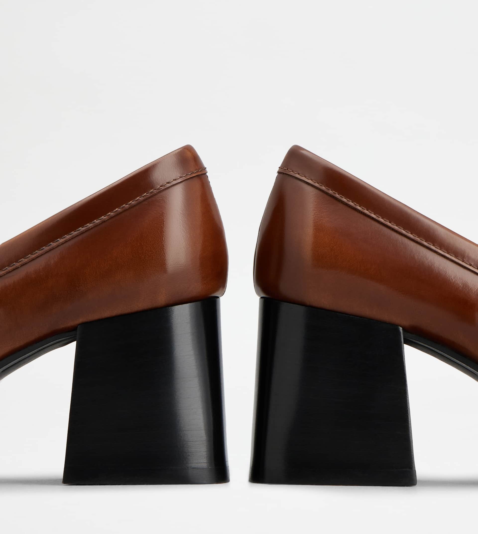 LOAFERS IN LEATHER WITH HEEL - BROWN - 5
