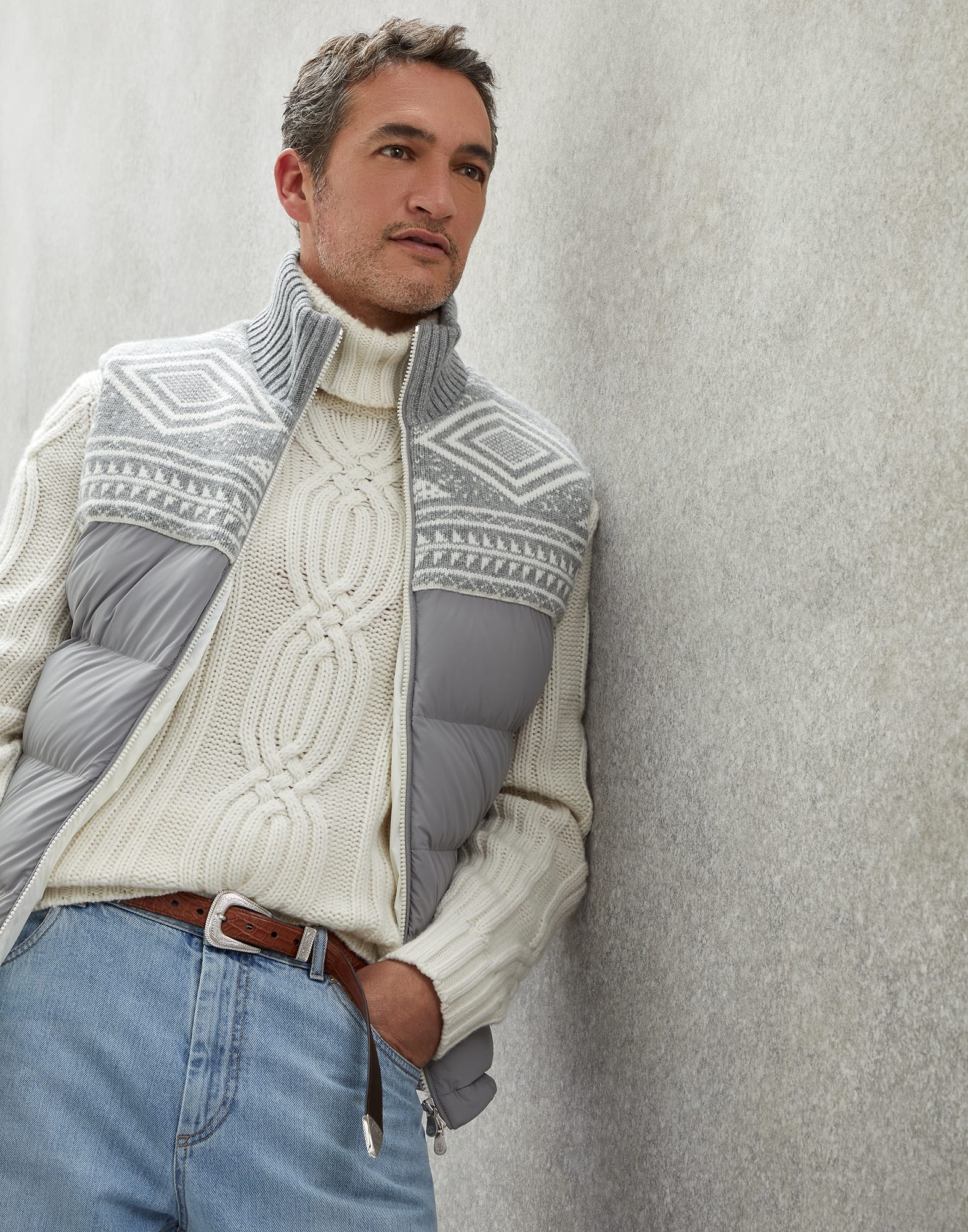 Bonded nylon paneled down vest with jacquard knit shoulders - 4