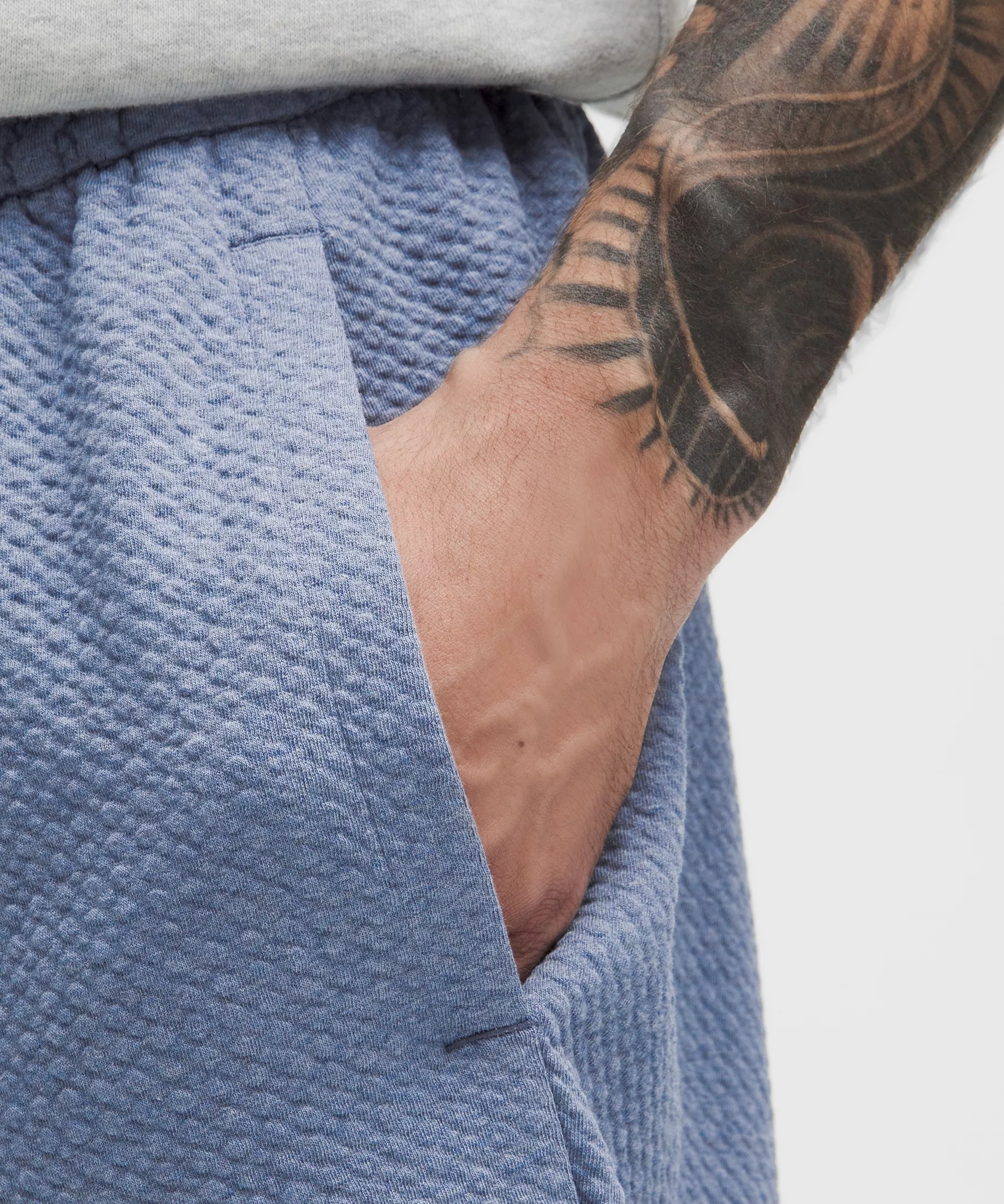 Textured Double-Knit Cotton Short 7" - 4