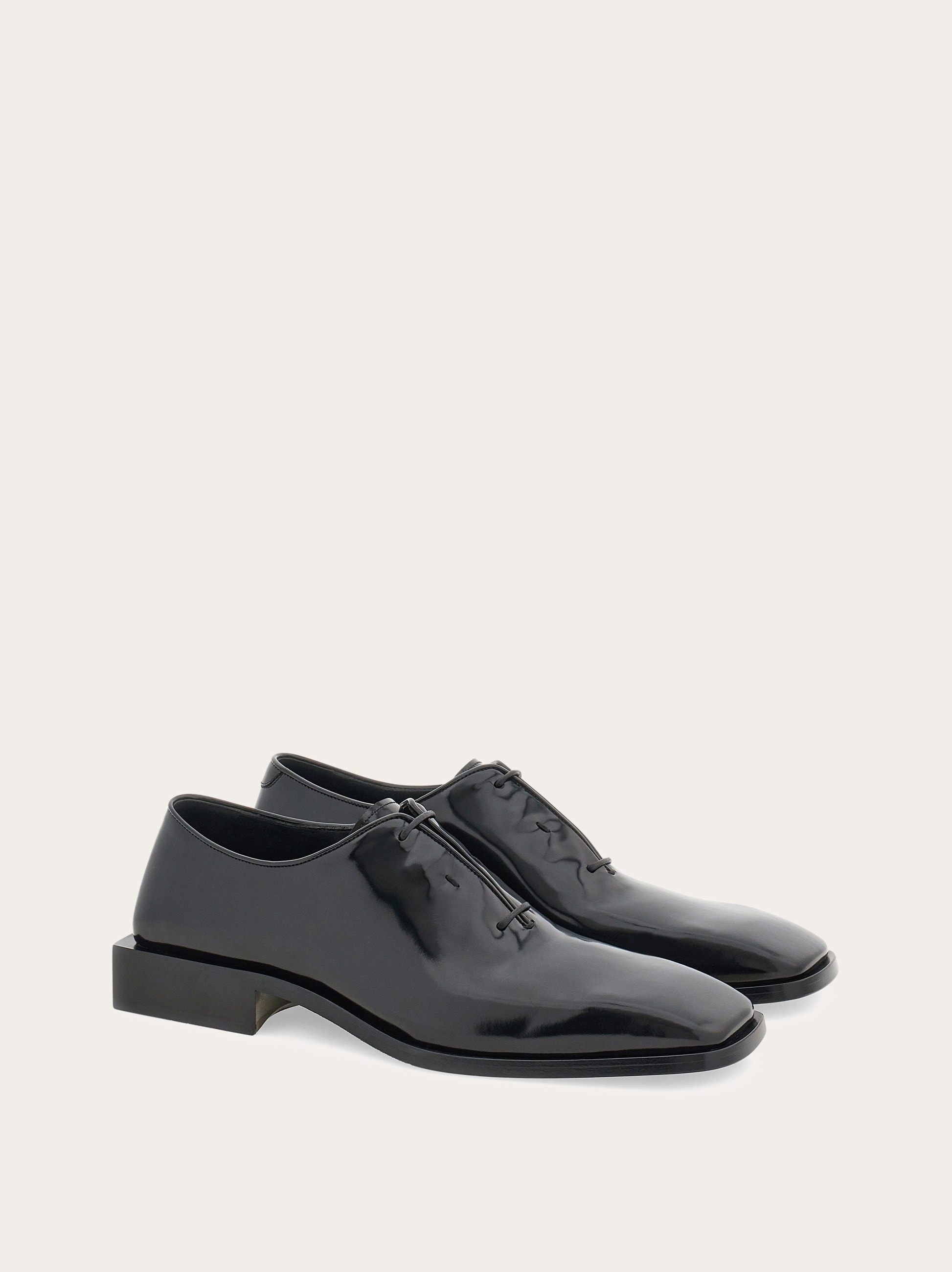 Oxford with covered lacing - 4