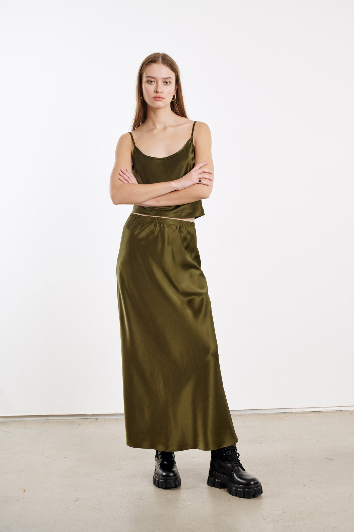 MOSS SILK CROPPED SCOOP NECK CAMI - 4