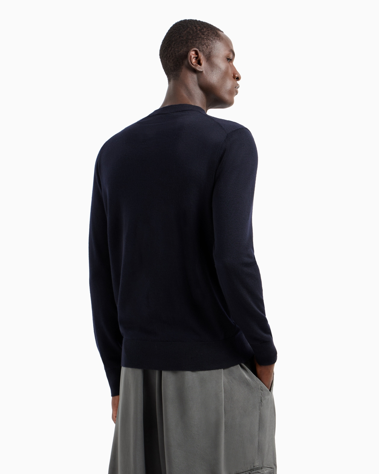 V-NECK JUMPER IN VIRGIN WOOL AND CASHMERE - 3