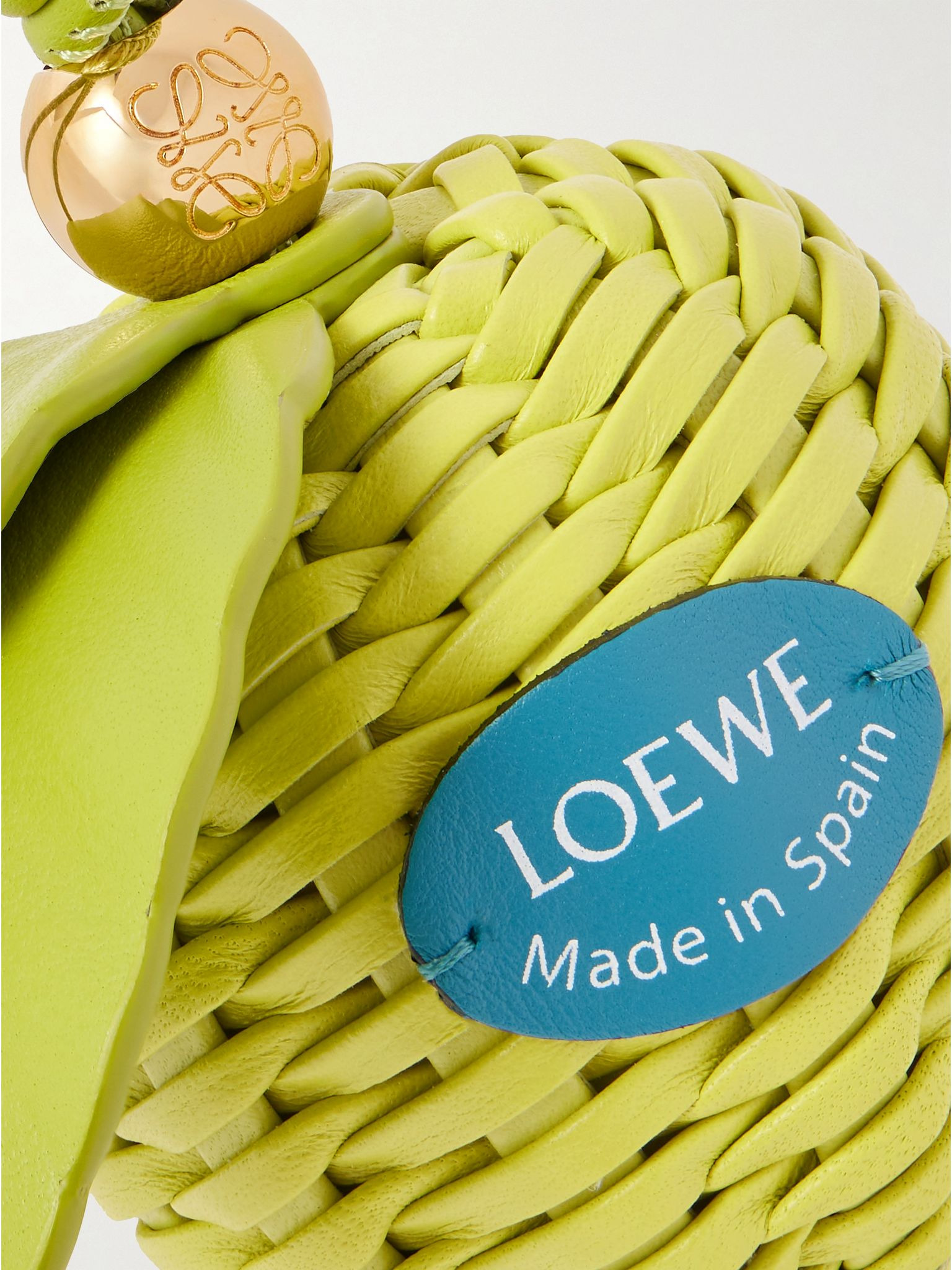 Granny Apple leather and gold-tone bag charm Green - 4