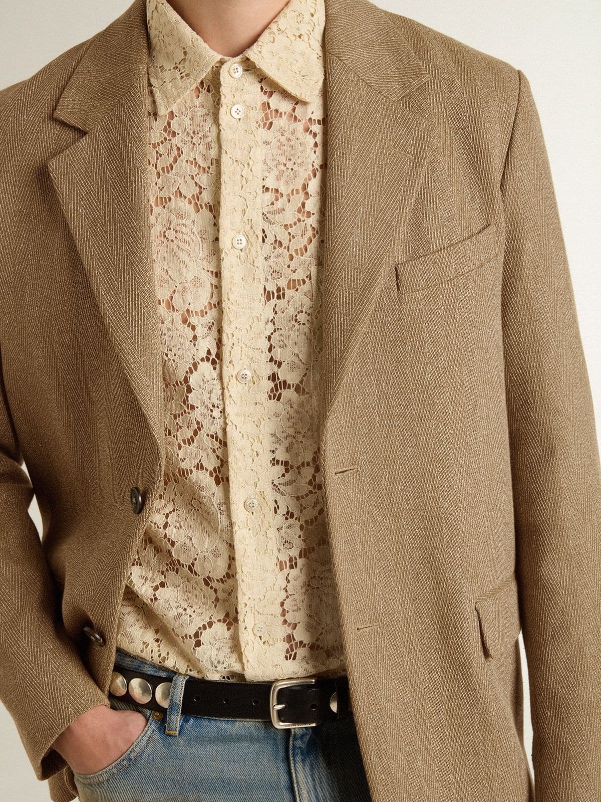 Men's single-breasted blazer in a sand-colored chevron linen blend. - 5