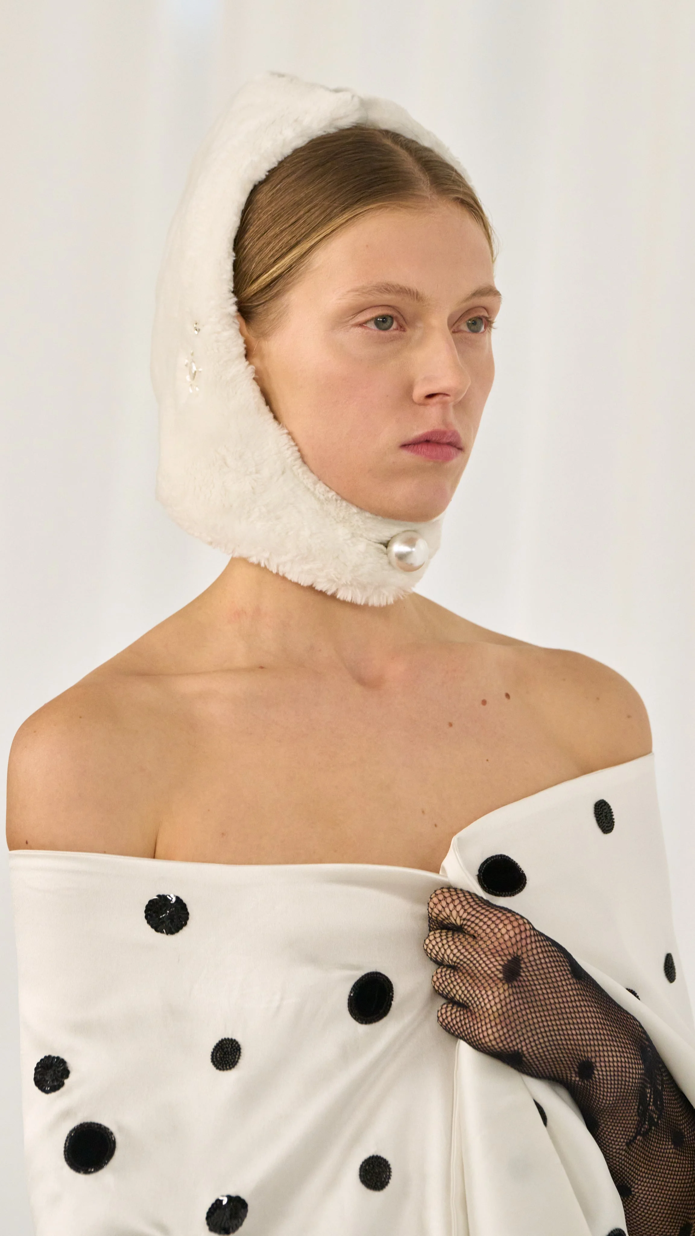 Hood Mimi Embroidered - 1