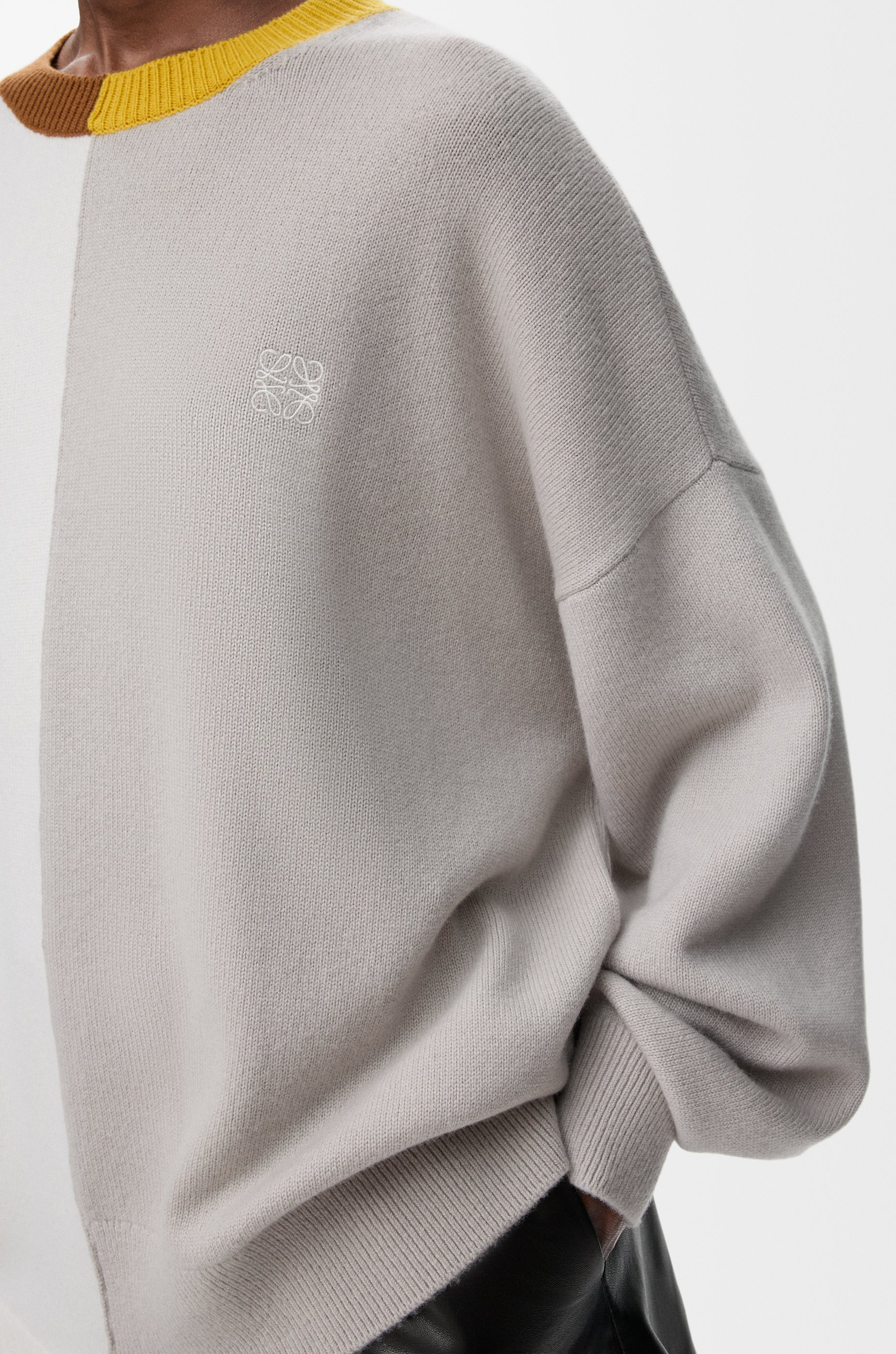Asymmetric sweater in wool - 5