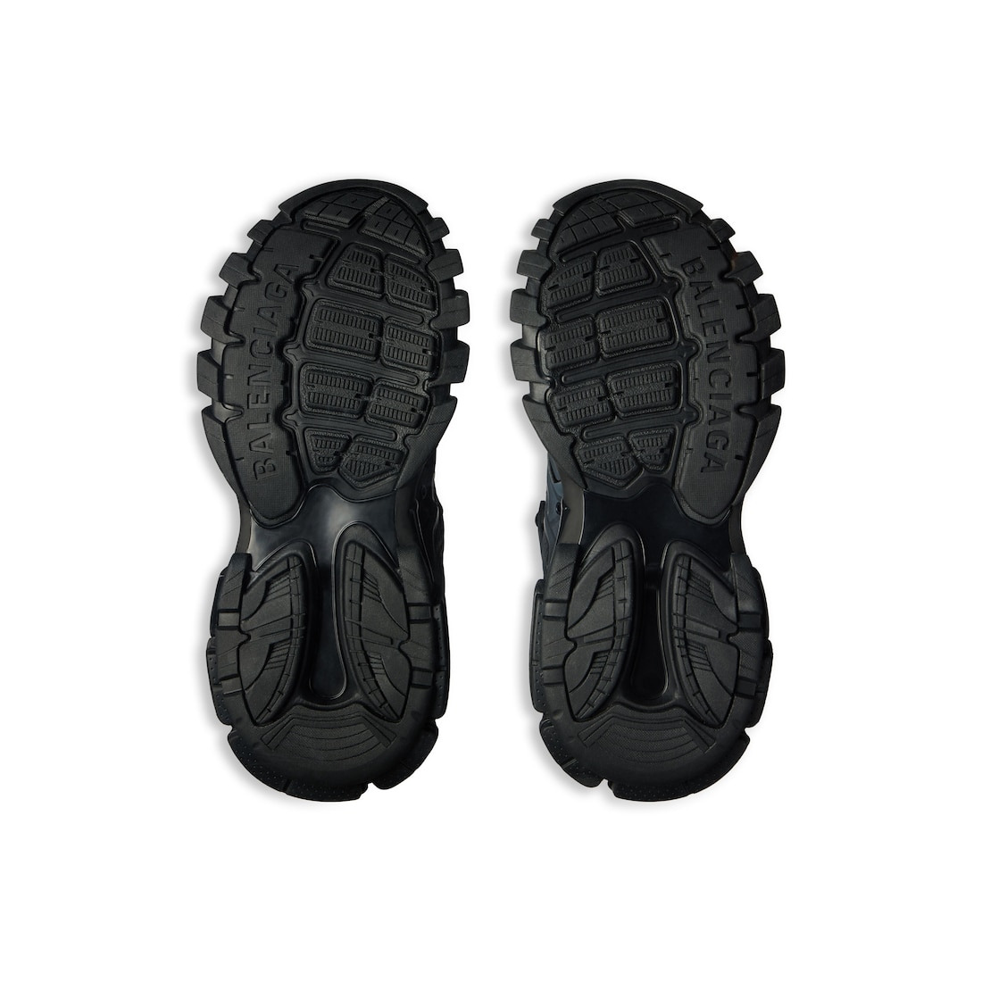 Men's Track Sneaker in Black - 7