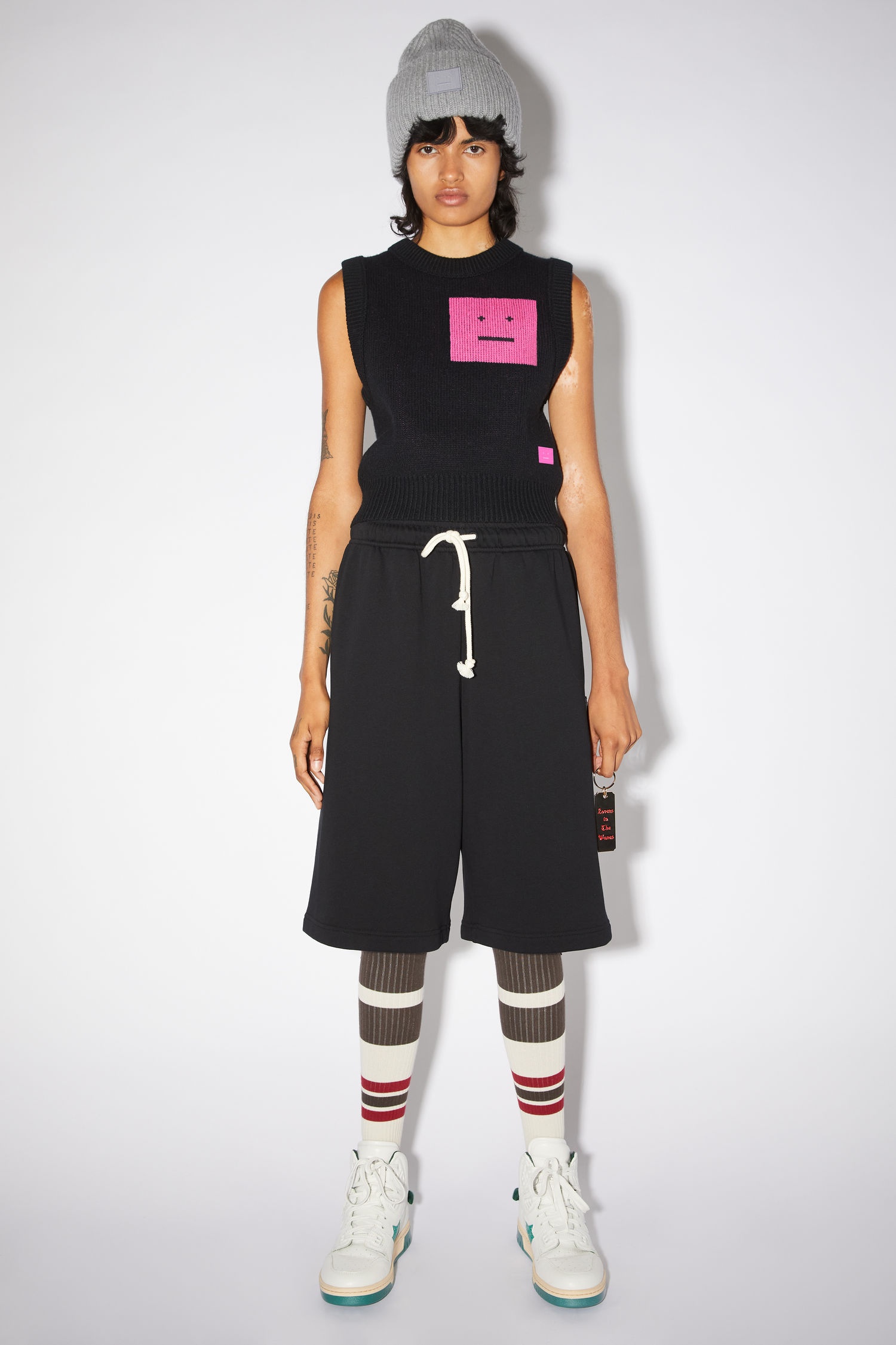 Wool sweater vest - Black/fluo pink - 2