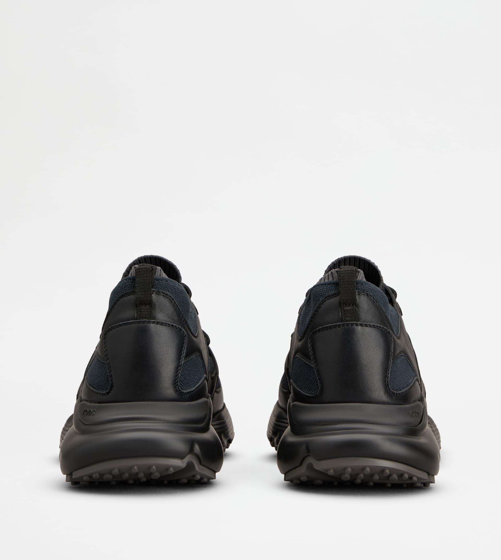 SNEAKERS IN LEATHER AND TECHNICAL FABRIC - BLACK - 3