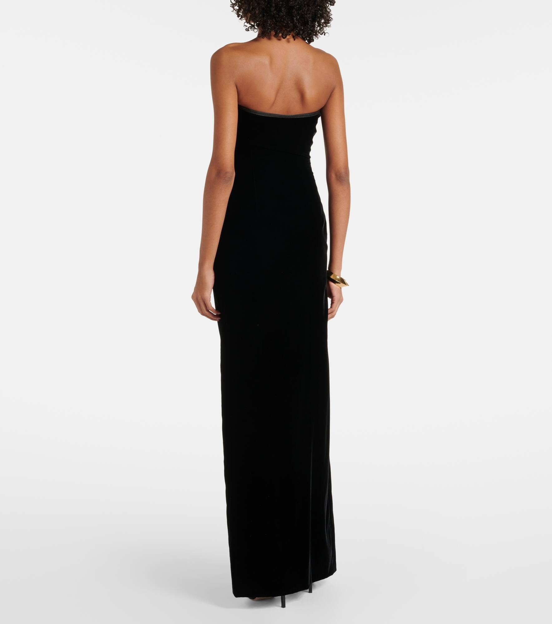 Strapless velvet gown - 3