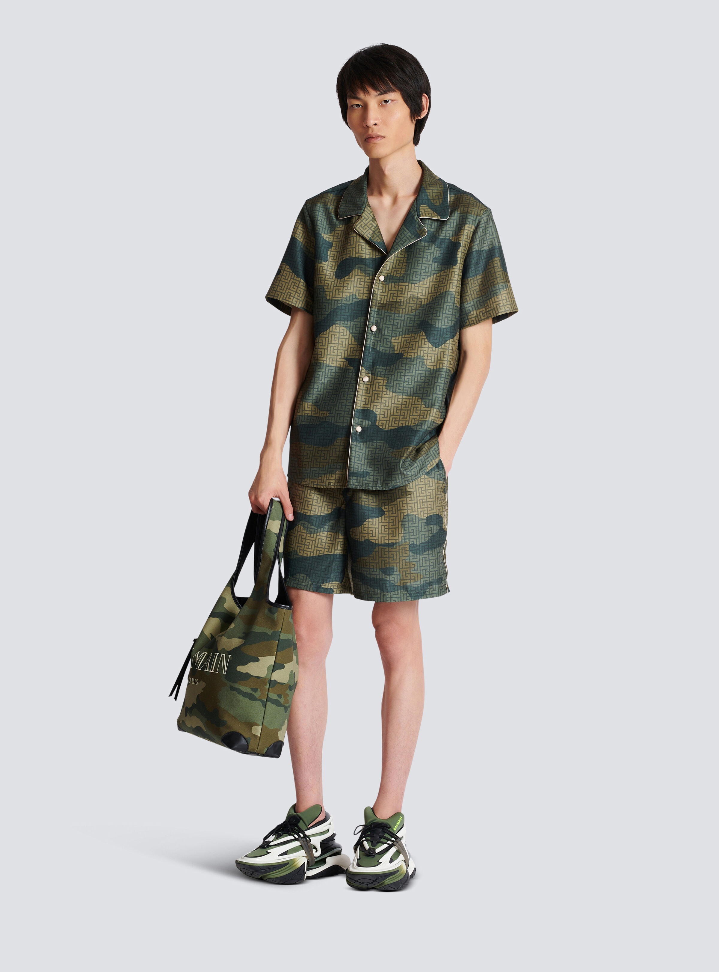 Camouflage monogrammed Shantung shorts - 2