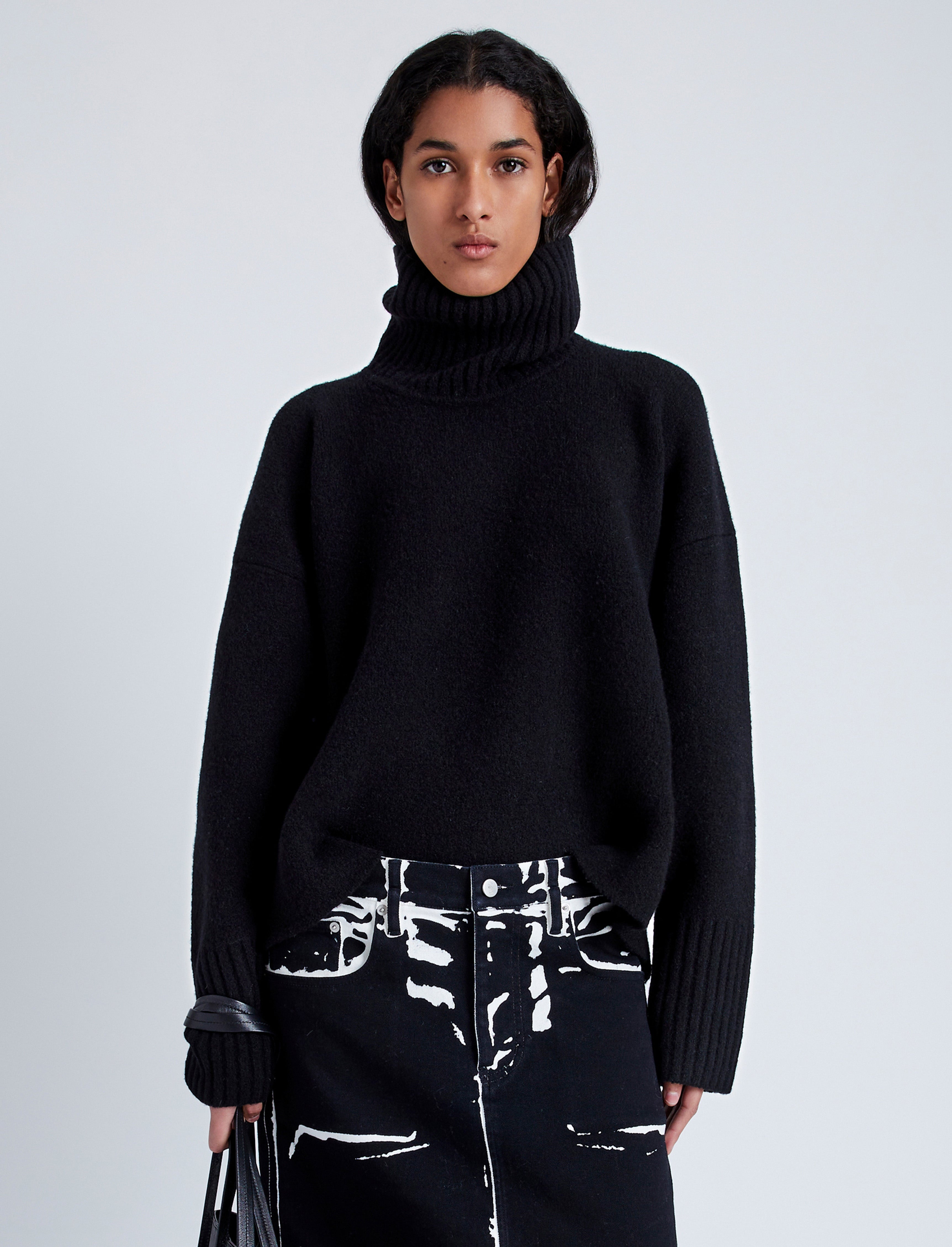 Sandra Turtleneck Sweater in Lofty Eco Cashmere - 2