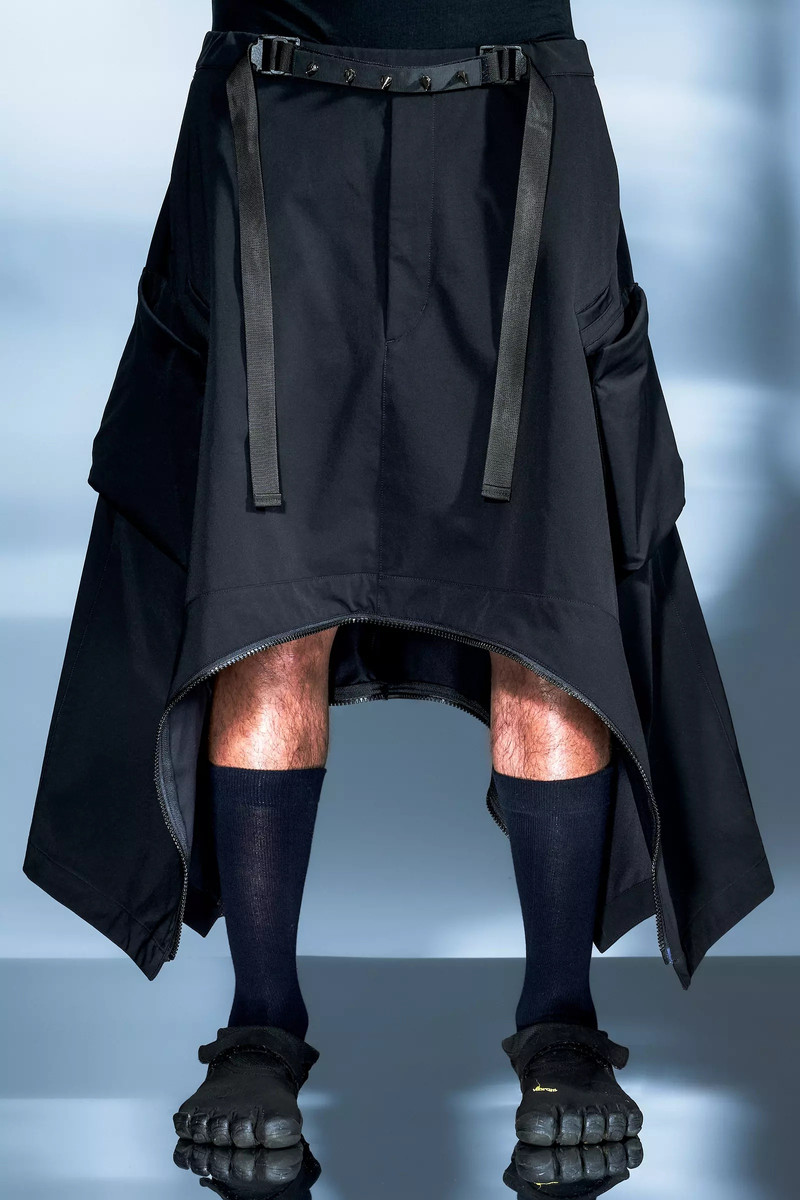 ACRONYM SK30-DS Convert Cargo Skirt BLACK | REVERSIBLE