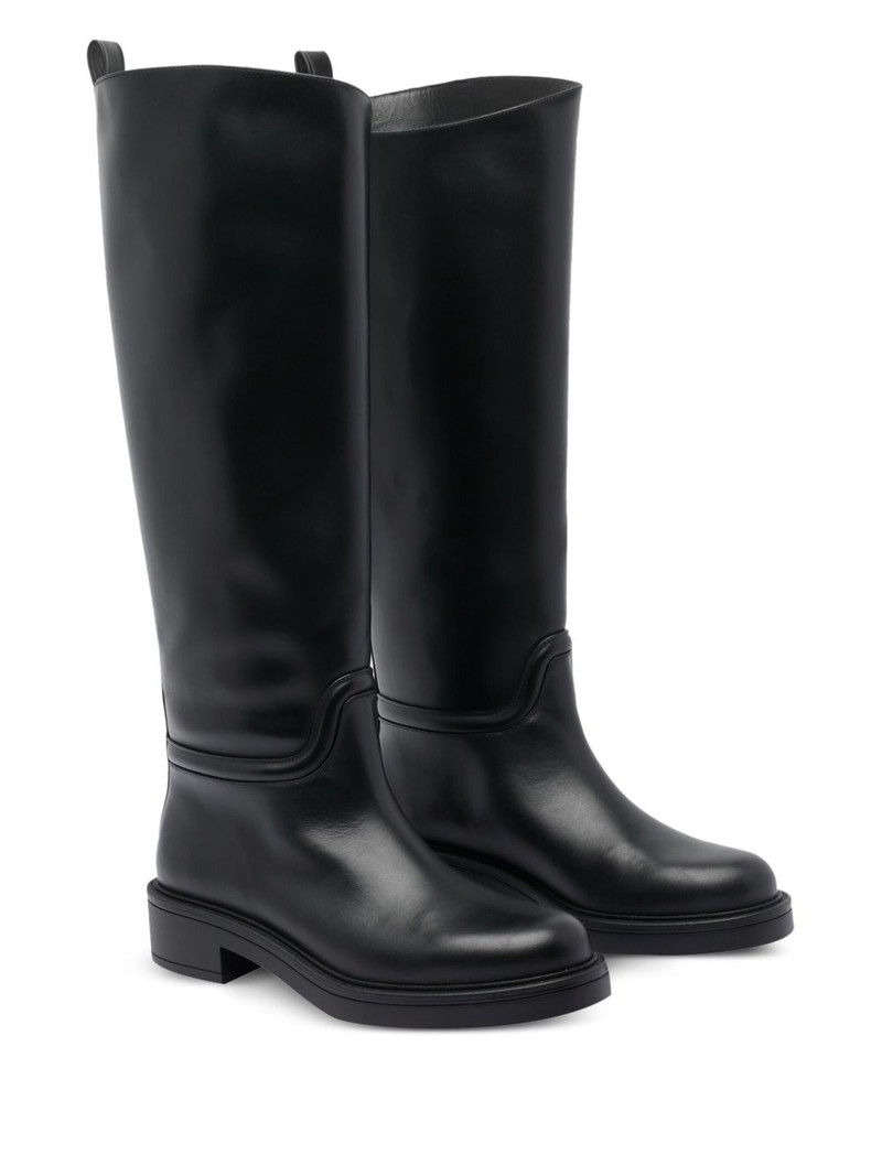 Stuart Weitzman leather boots outlook