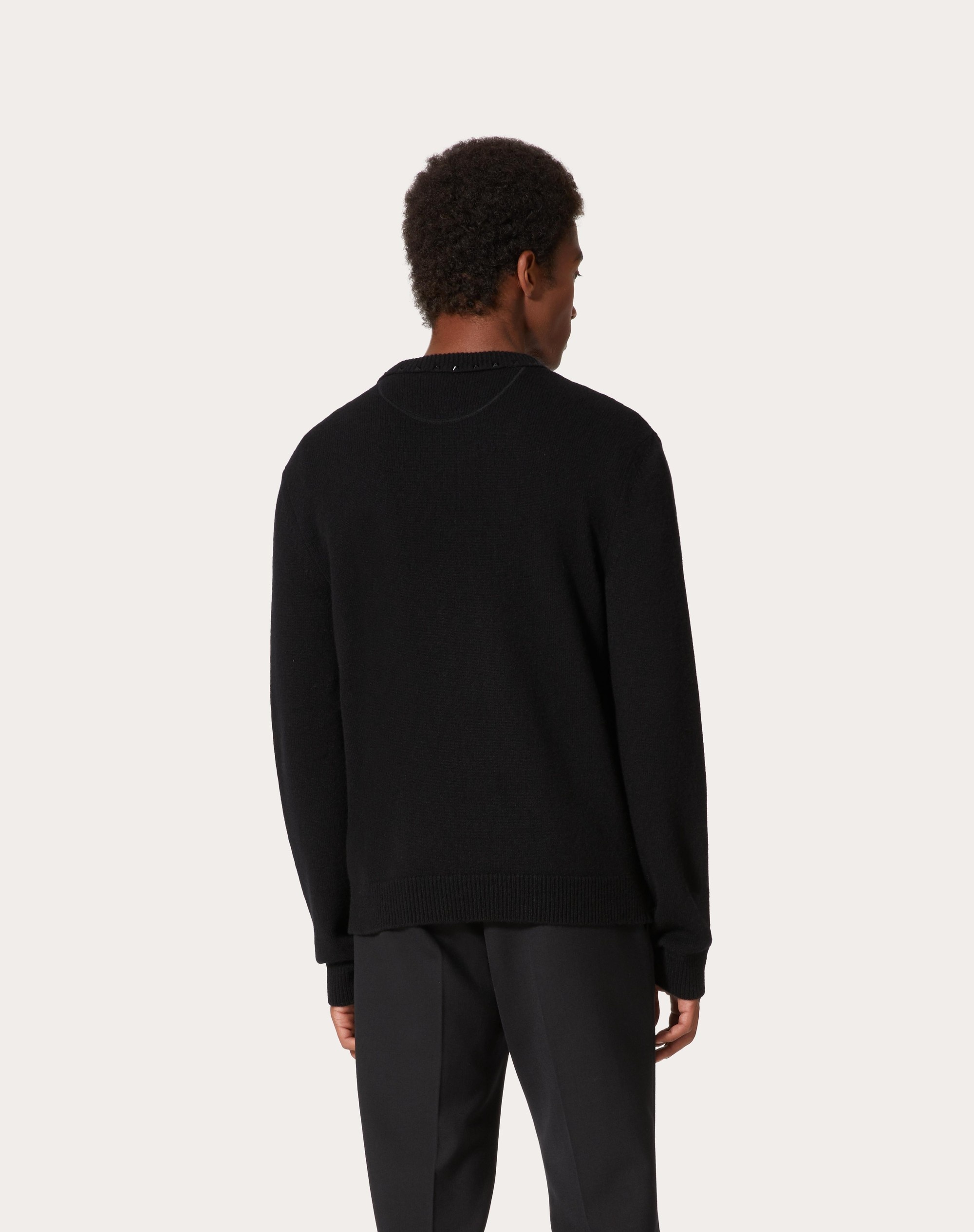 CASHMERE CREWNECK SWEATER WITH BLACK UNTITLED STUDS - 4
