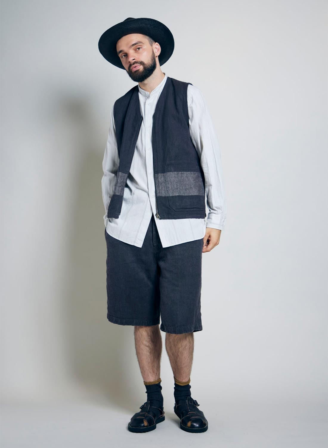 Desert Short Hemp Denim in Charcoal Grey - 4