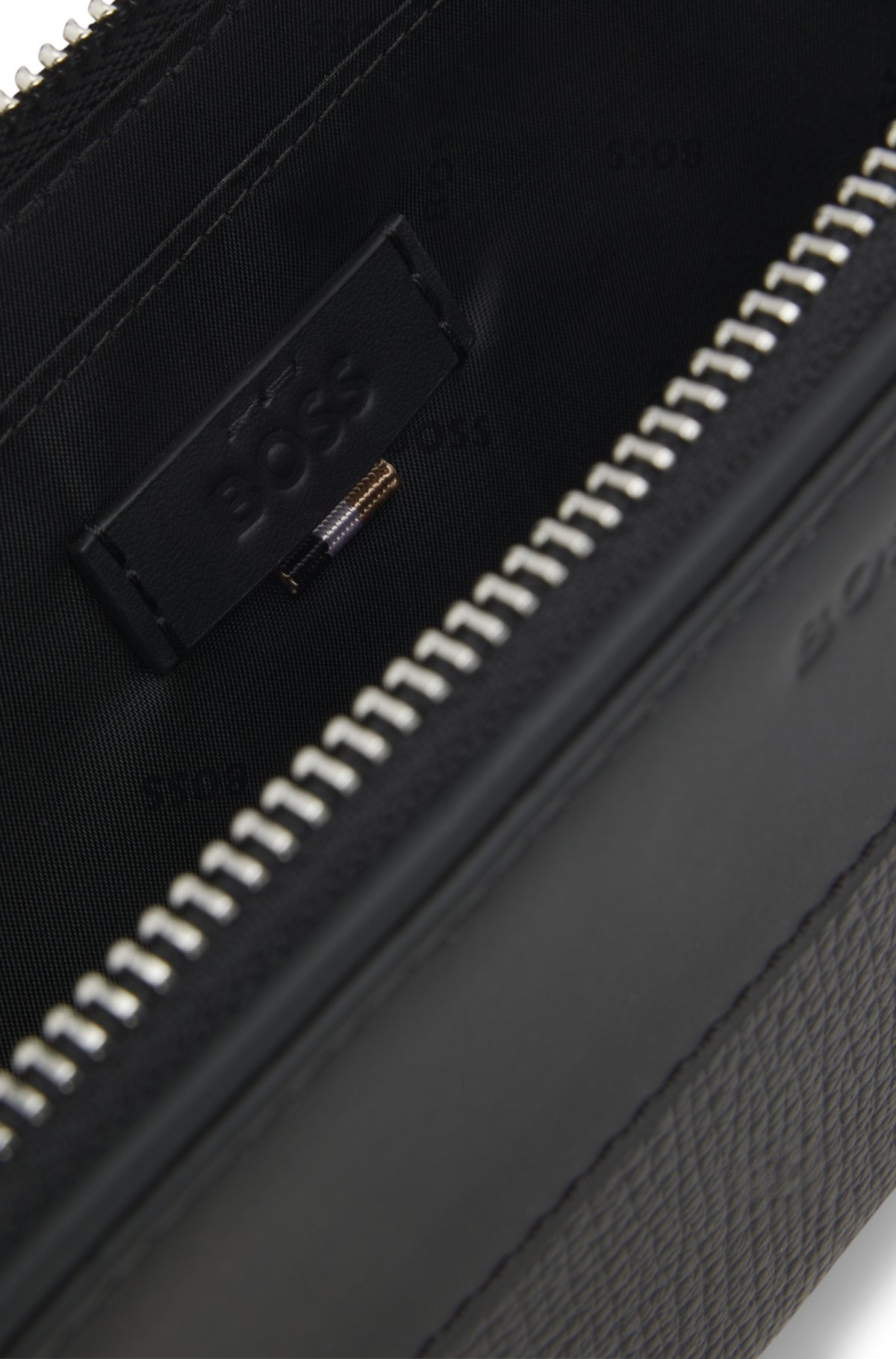 LEATHER BELT BAG WITH PLAIN AND GRAINED FINISHES - 3