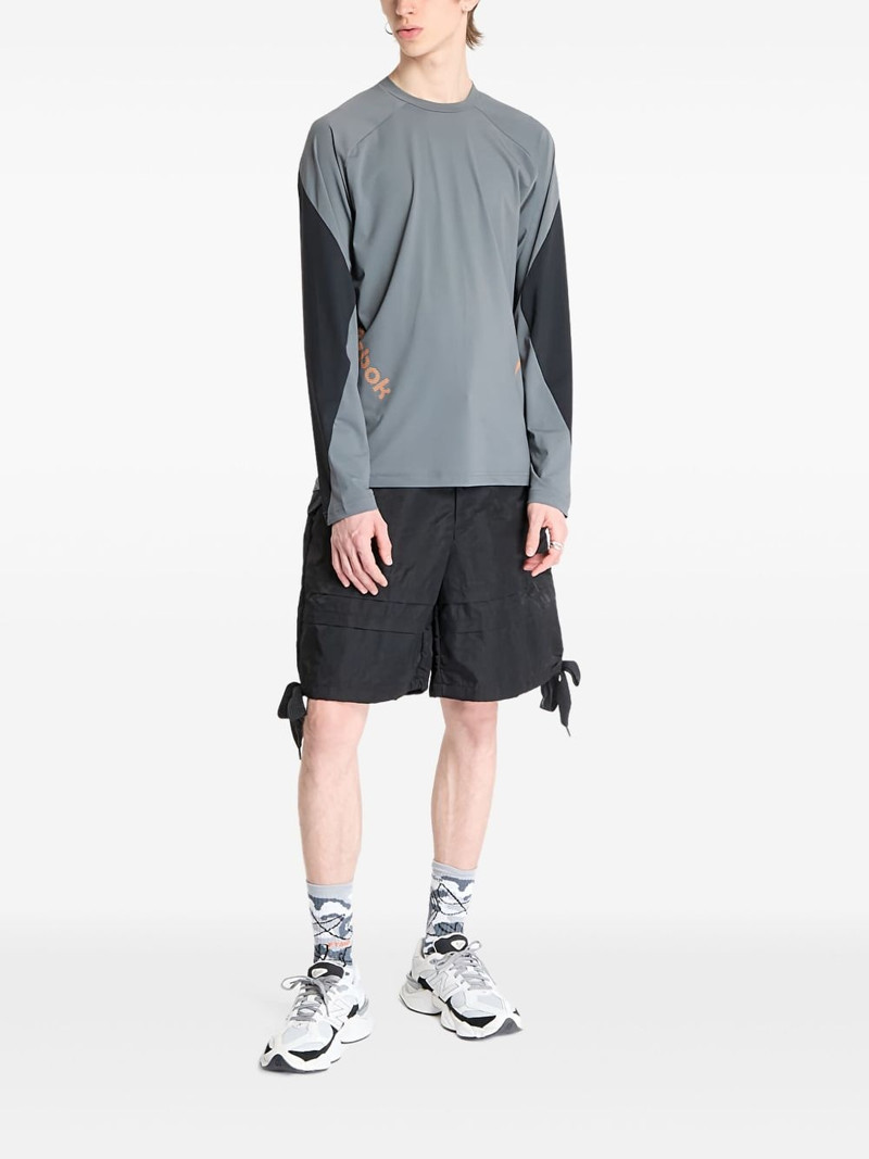 Reebok logo-print T-shirt outlook