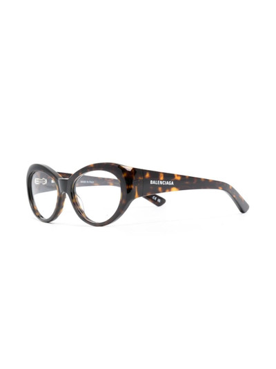 BALENCIAGA cat-eye glasses outlook