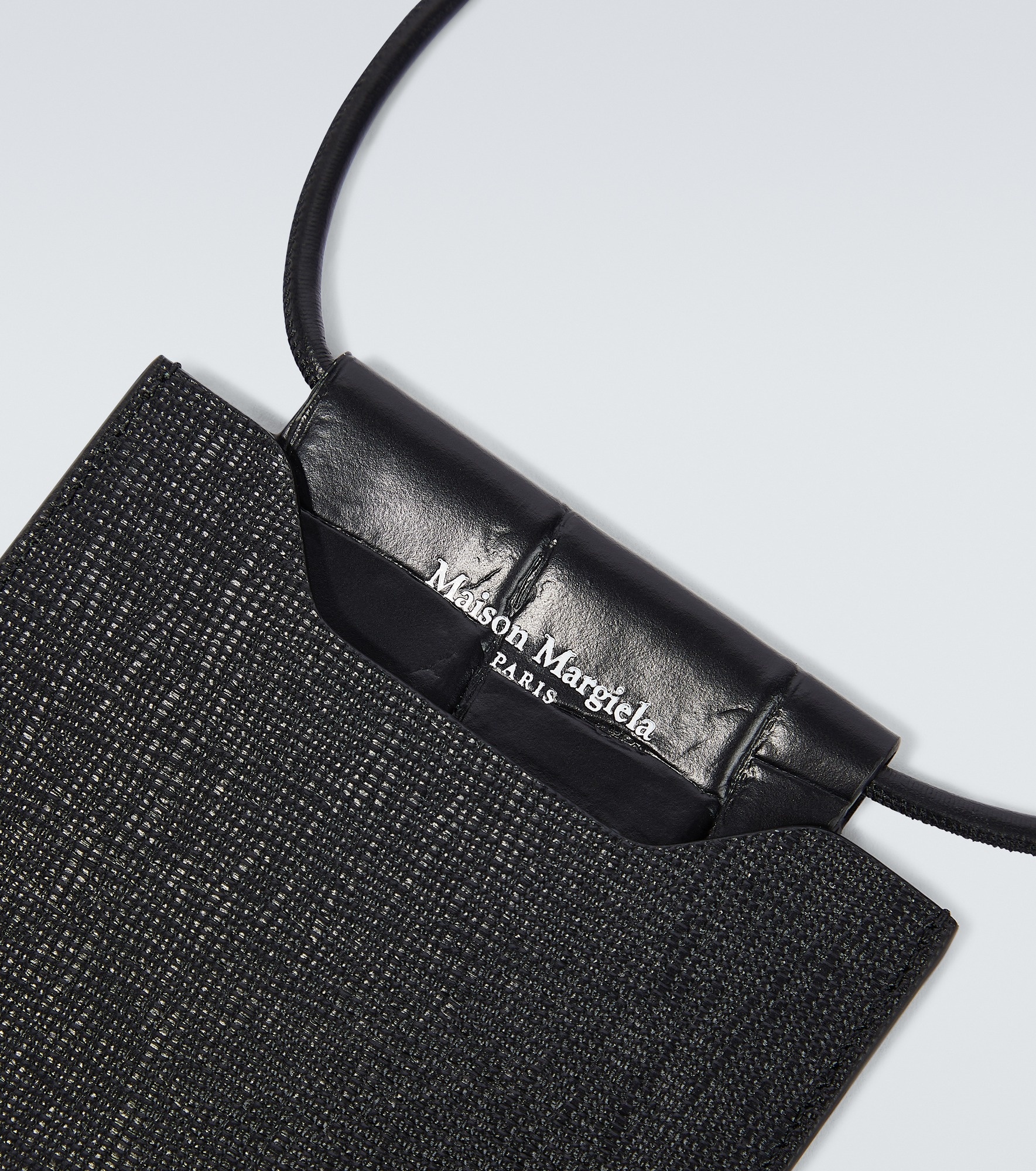 Croc-effect leather phone pouch - 4