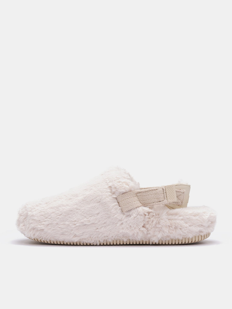 Nike Calm SE Mules outlook