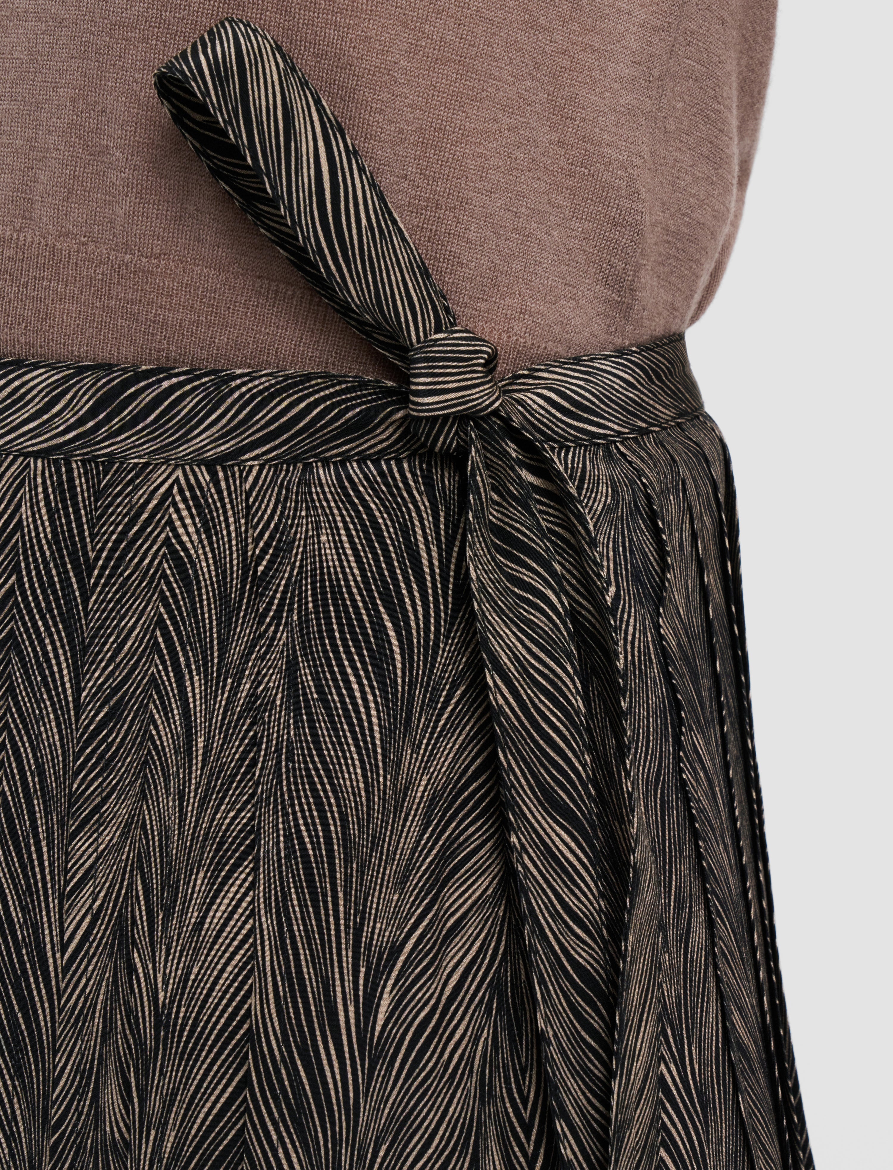 Lavy Crepe de Chine Print Silk Skirt - 4
