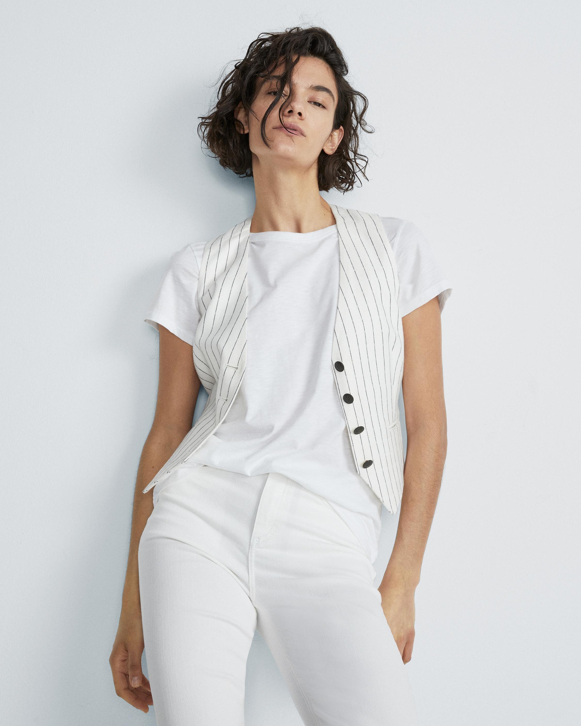 Priya Stripe Linen Vest
Slim Fit Vest - 6