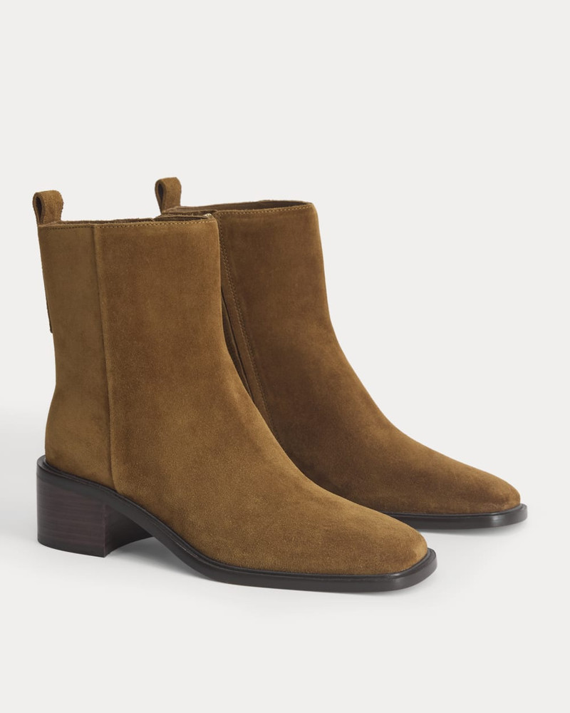 EVERLANE THE CITY BOOT outlook