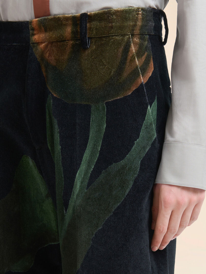 BLACK VELVET TROUSERS WITH TULIP PRINT - 4