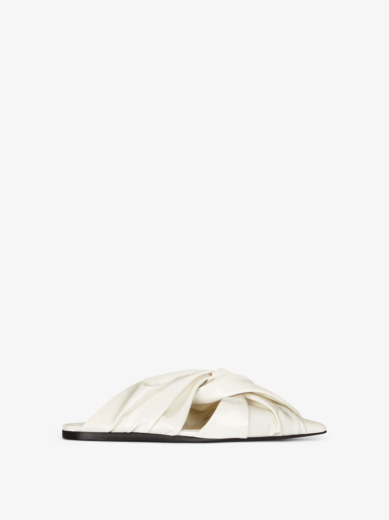 TWIST FLAT MULES IN LATEX 1