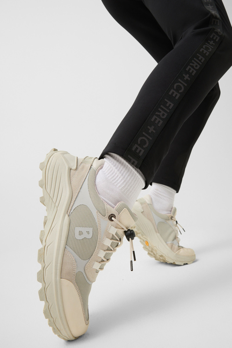 Thea sweatpants in Black 5