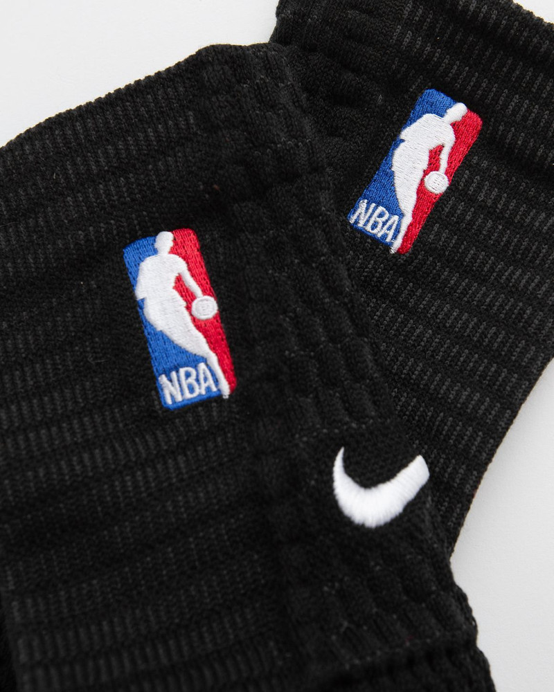 Nike UNCRN CSH CREW 1P-160 NBA outlook