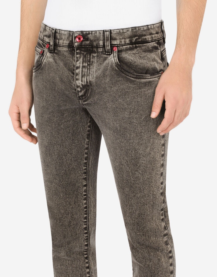 Gray wash skinny stretch jeans with patch detailing - 4