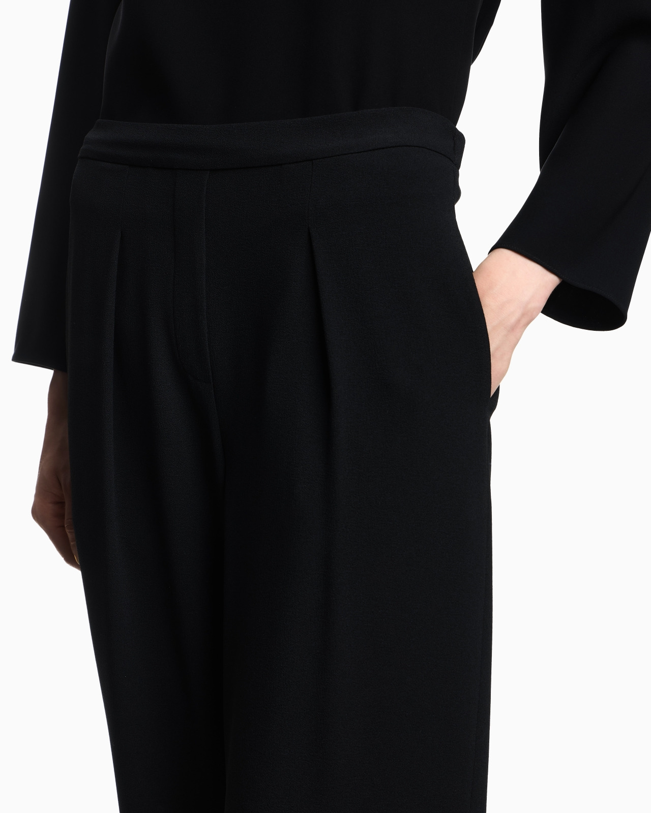 STRETCH SANDBLASTED FABRIC TROUSERS WITH PLEATS - 5