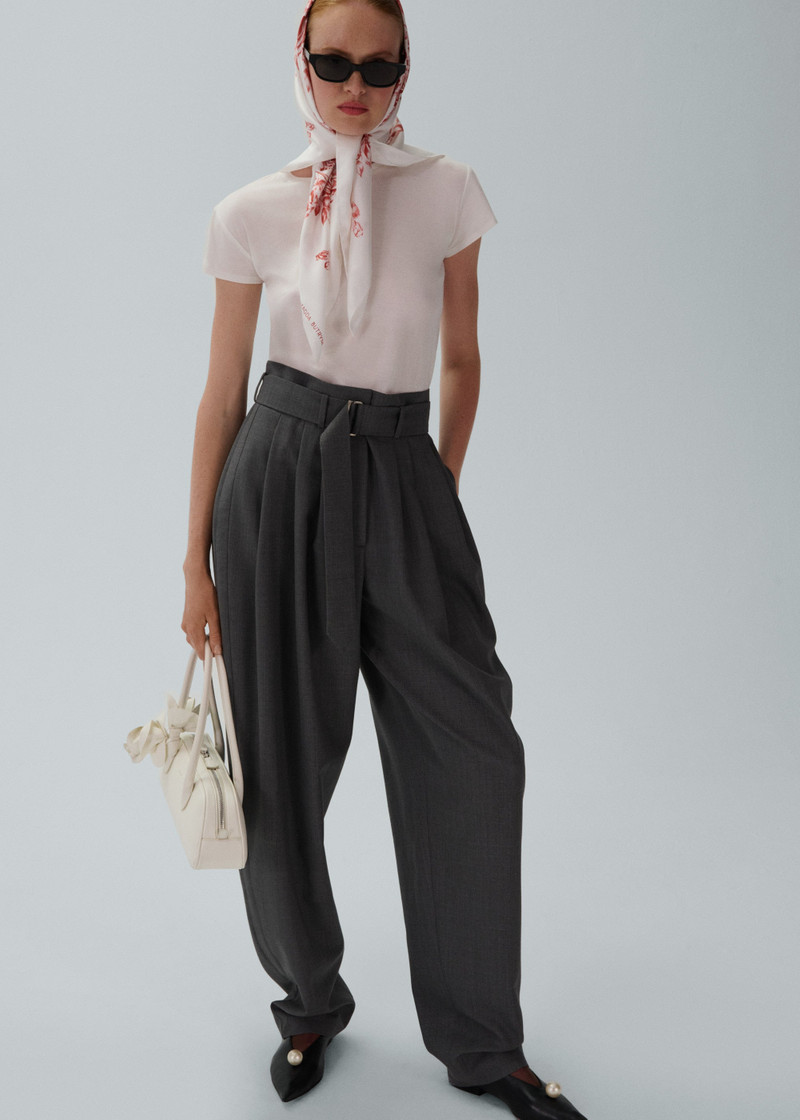 Cotton t-shirt in white 5