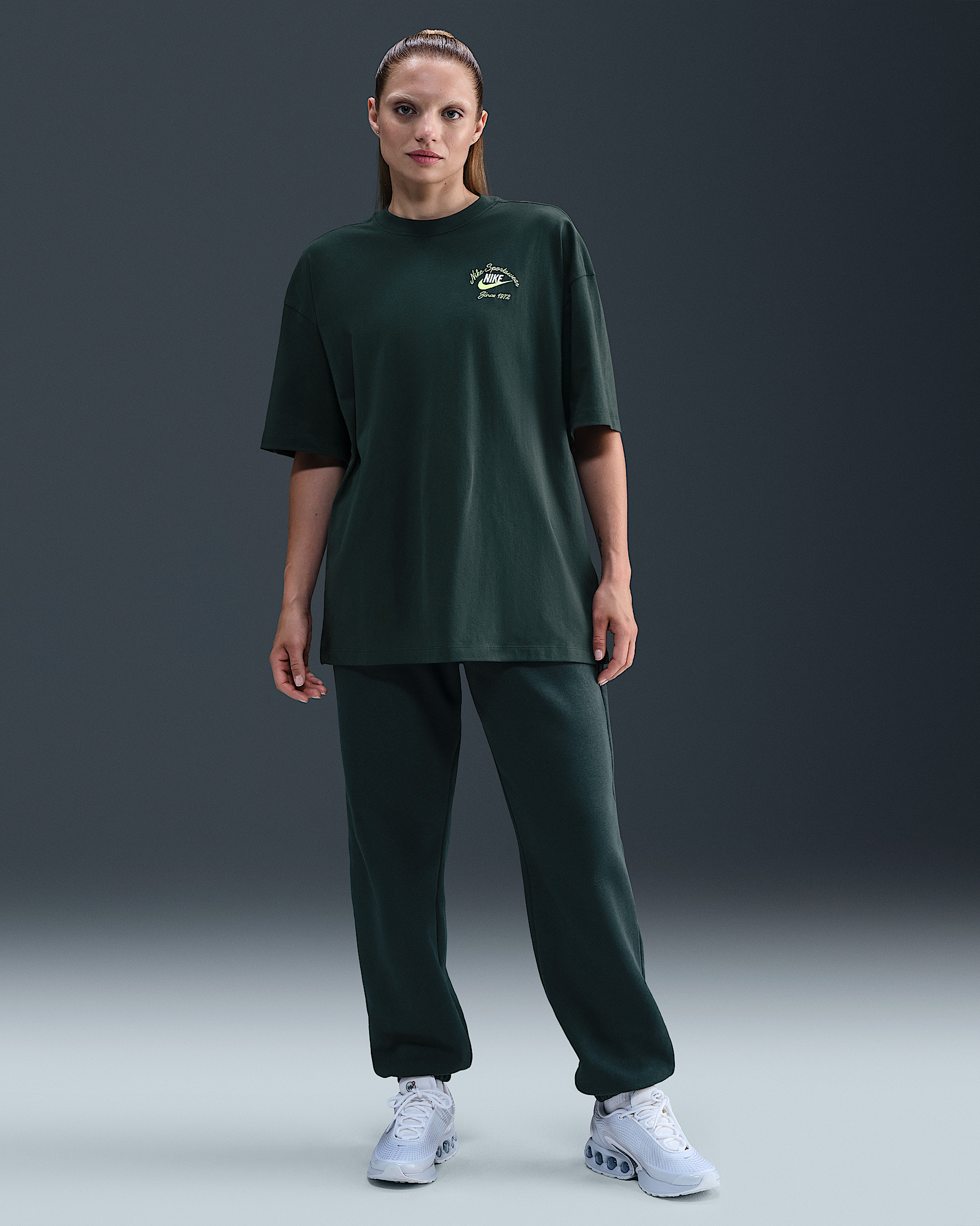 Nike Sportswear Women's Oversized T-Shirt - 4