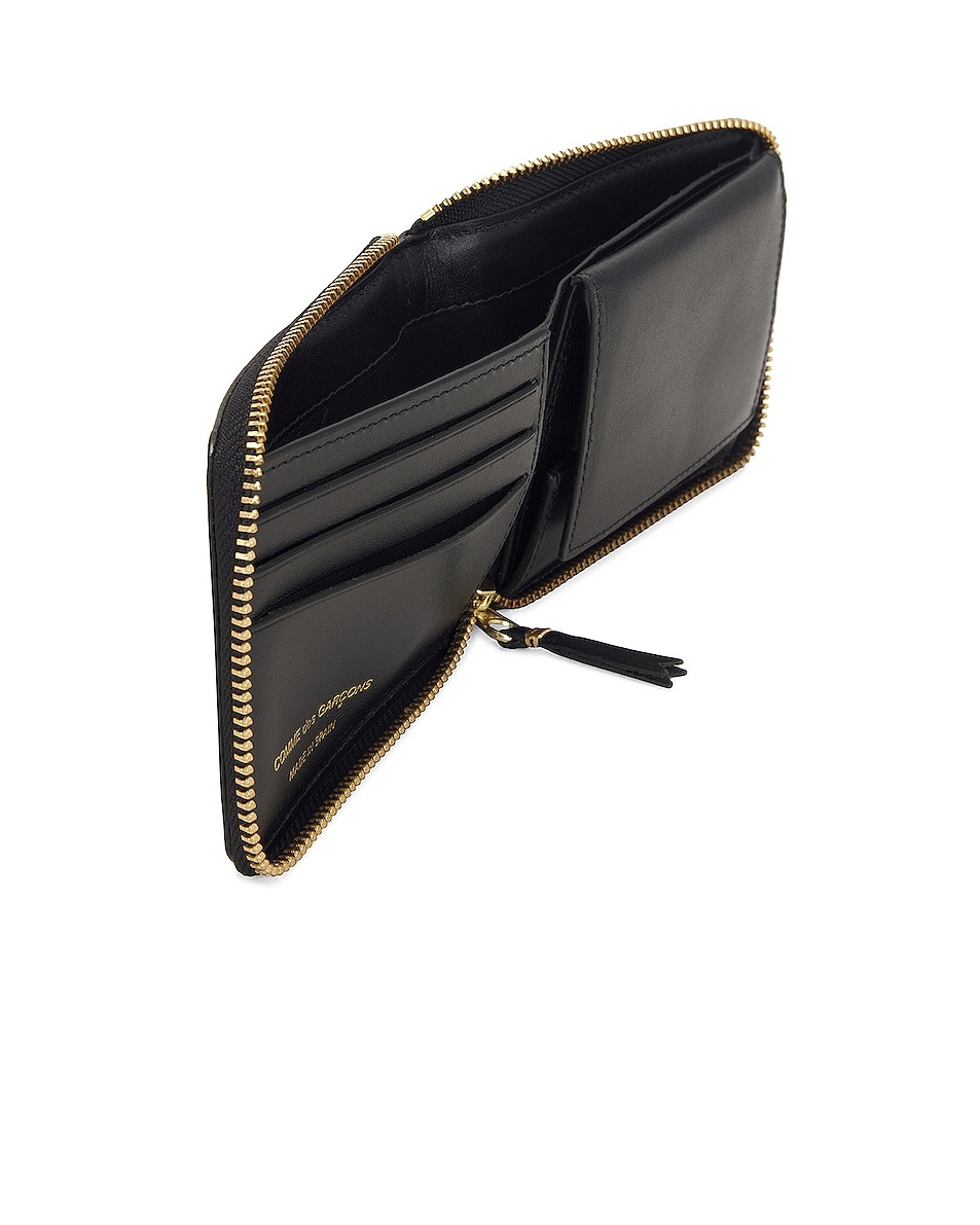 Comme Des Garçons Classic Leather Zip Wallet | forward