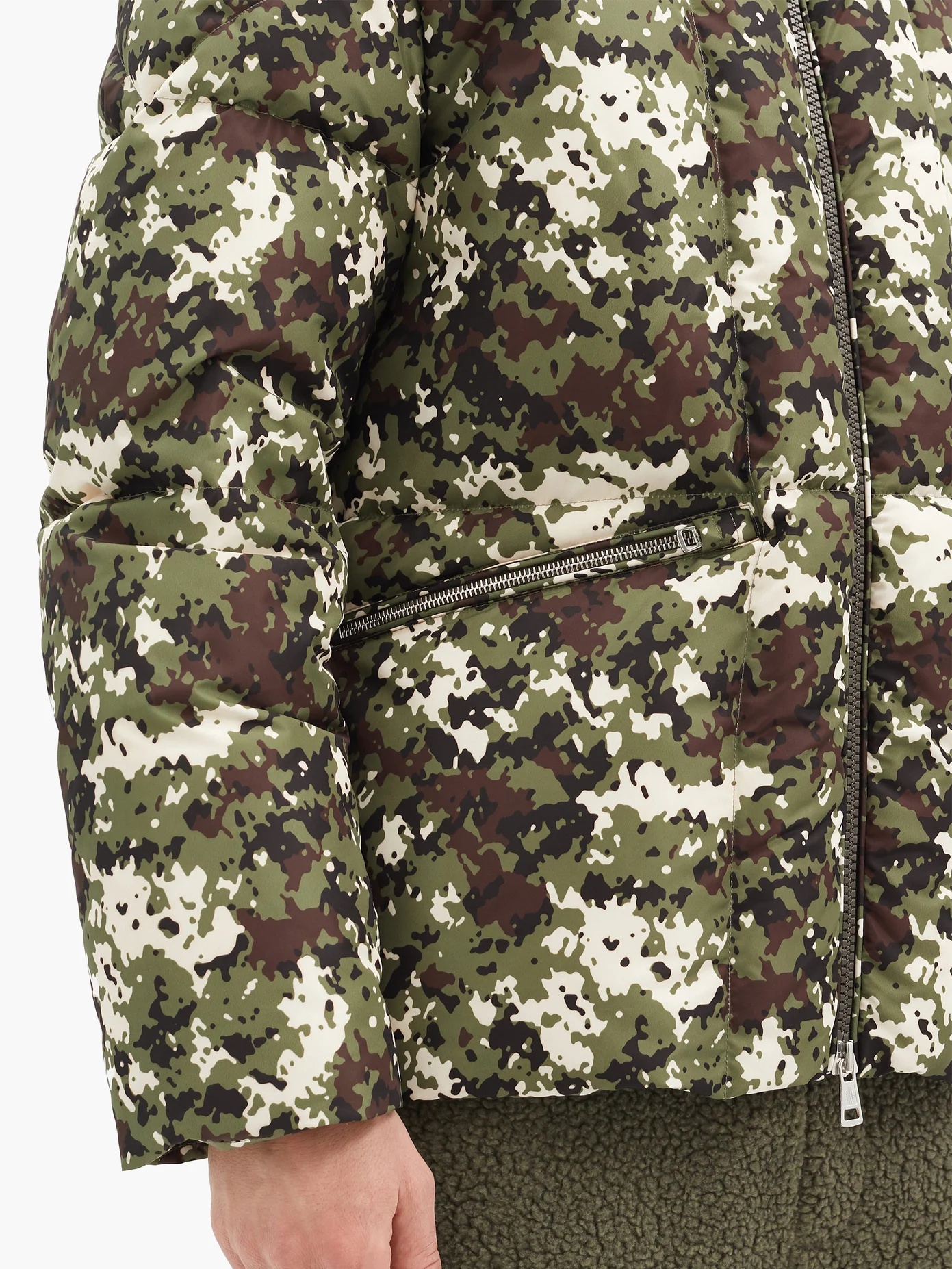 Blanc camouflage-print quilted down coat - 4