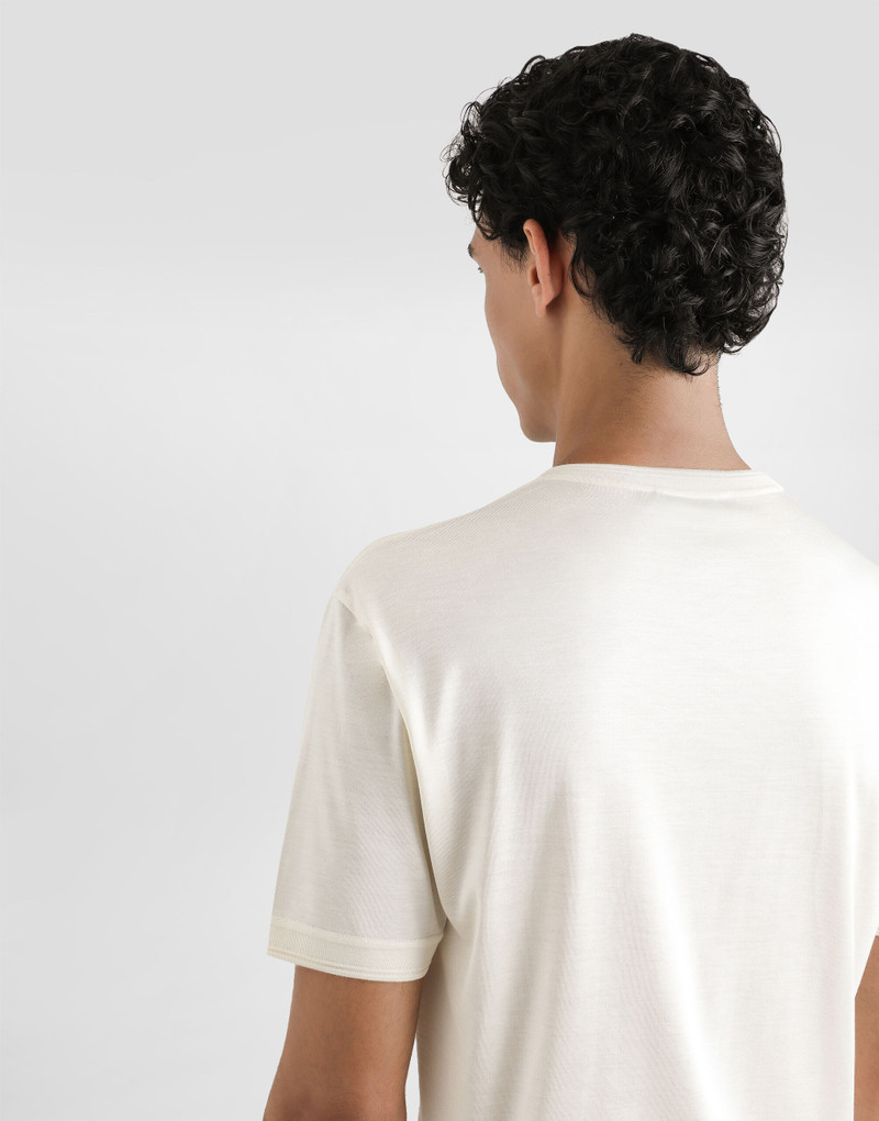 Short-sleeved silk t-shirt 5