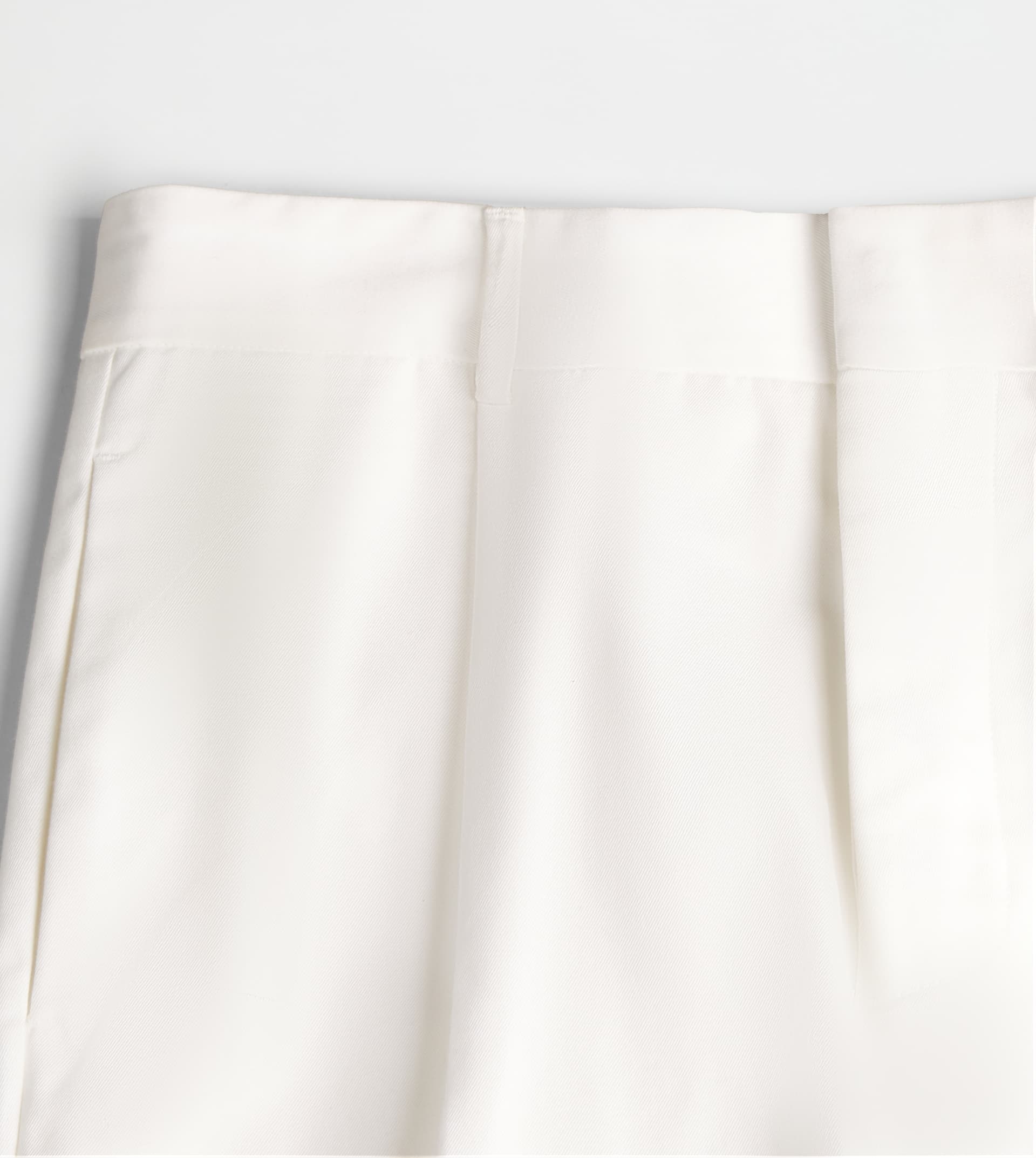 PANTS WITH DARTS - WHITE - 8