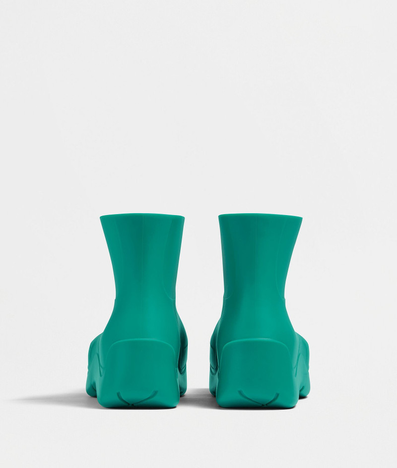 Bottega Veneta puddle outlook