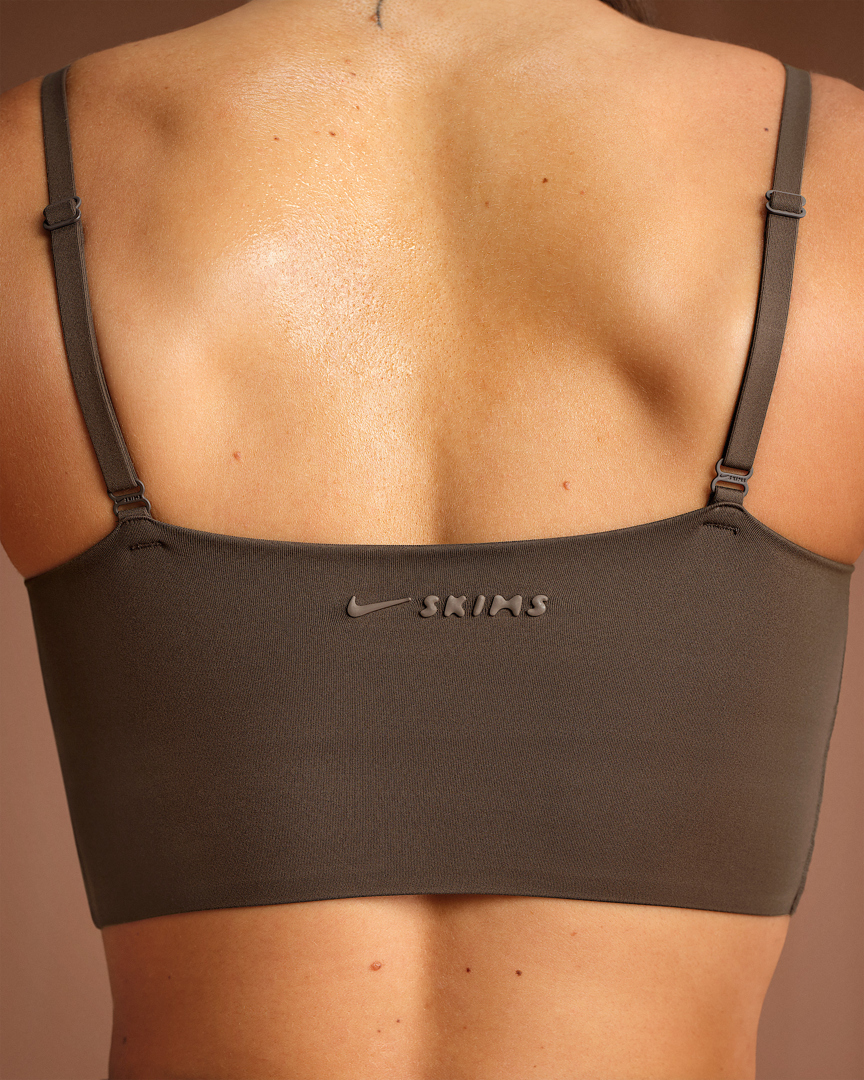 NikeSKIMS Matte Women's Cami Longline Bra - 6